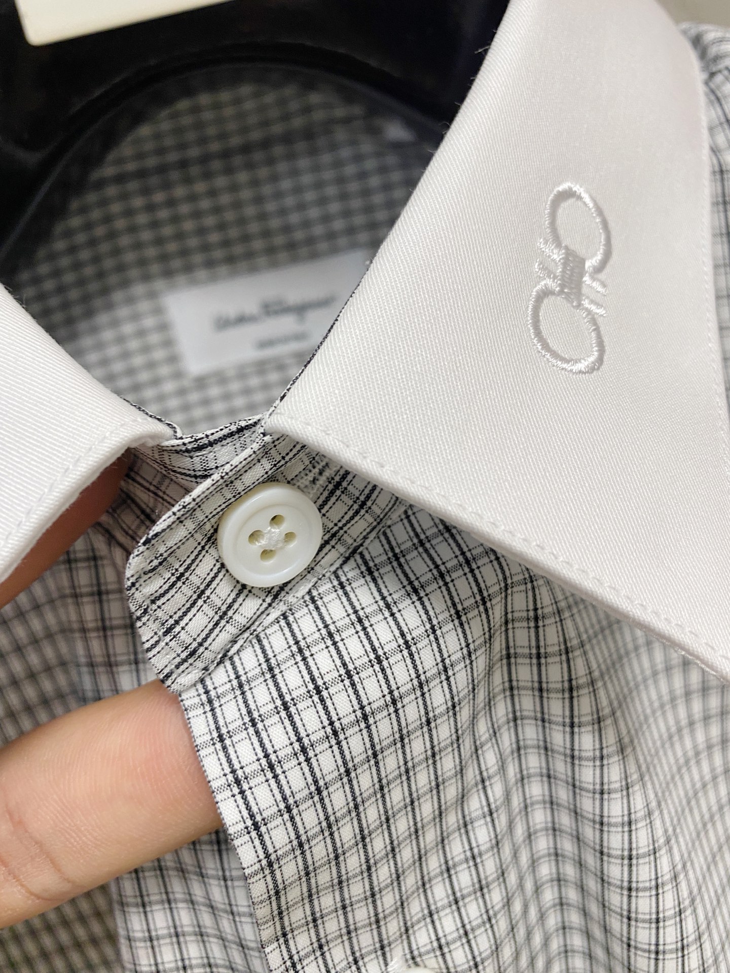 强势上新，新款不断！！！新款衬衫，高级面料高级做工，顶级品质！！！S一XXLS穿125左右m穿140左右