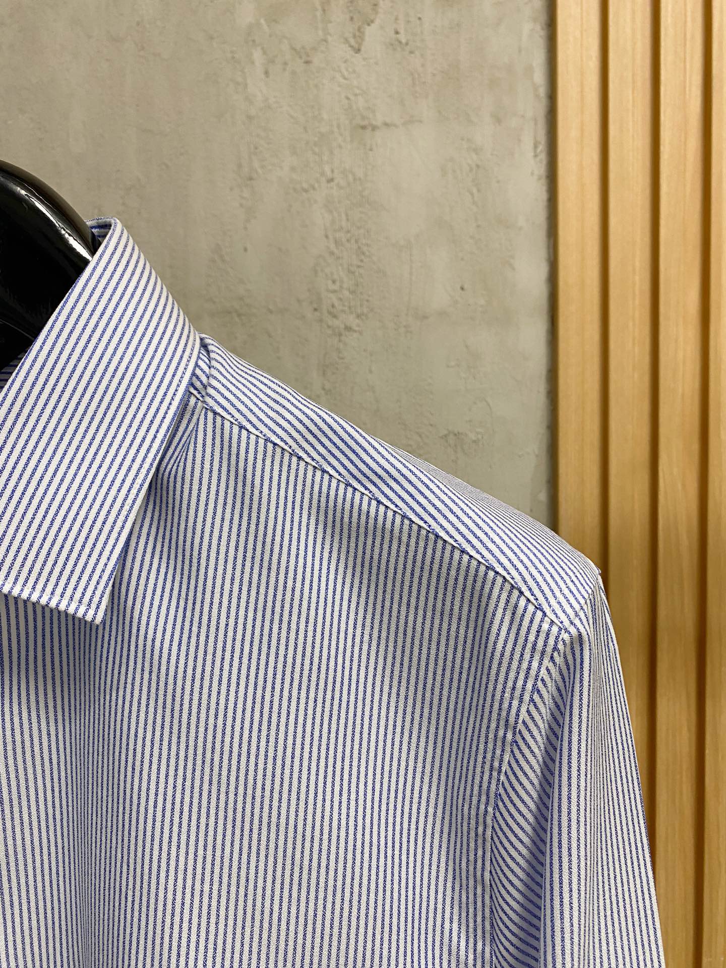 强势上新，新款不断！！！新款衬衫，高级面料高级做工，顶级品质！！！S一XXLS穿125左右m穿140左右