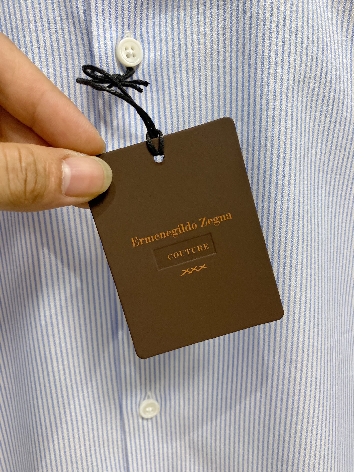 强势上新，新款不断！！！新款衬衫，高级面料高级做工，顶级品质！！！S一XXLS穿125左右m穿140左右