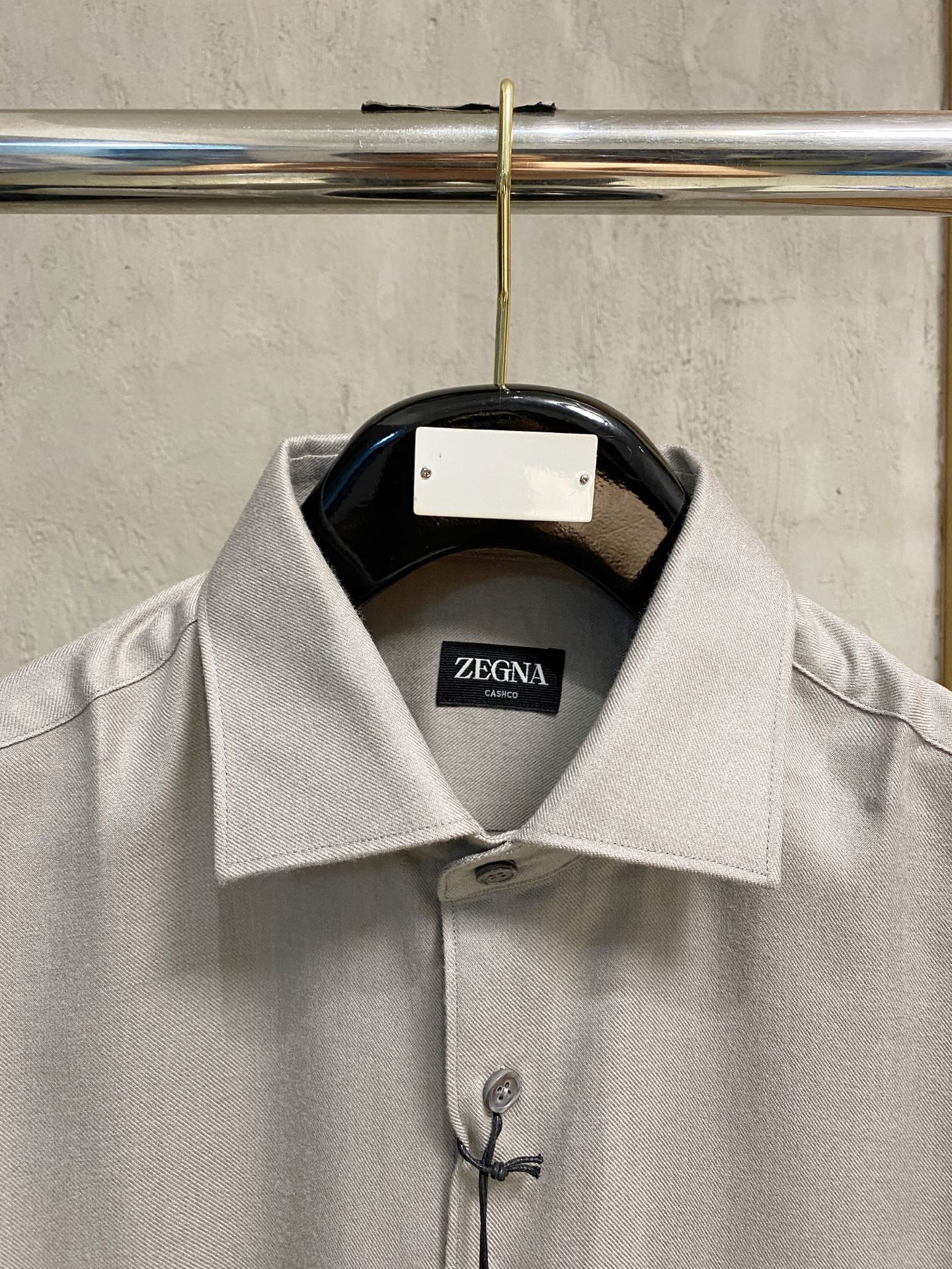 强势上新，新款不断！！！新款衬衫，高级面料高级做工，顶级品质！！！S一XXLS穿125左右m穿140左右