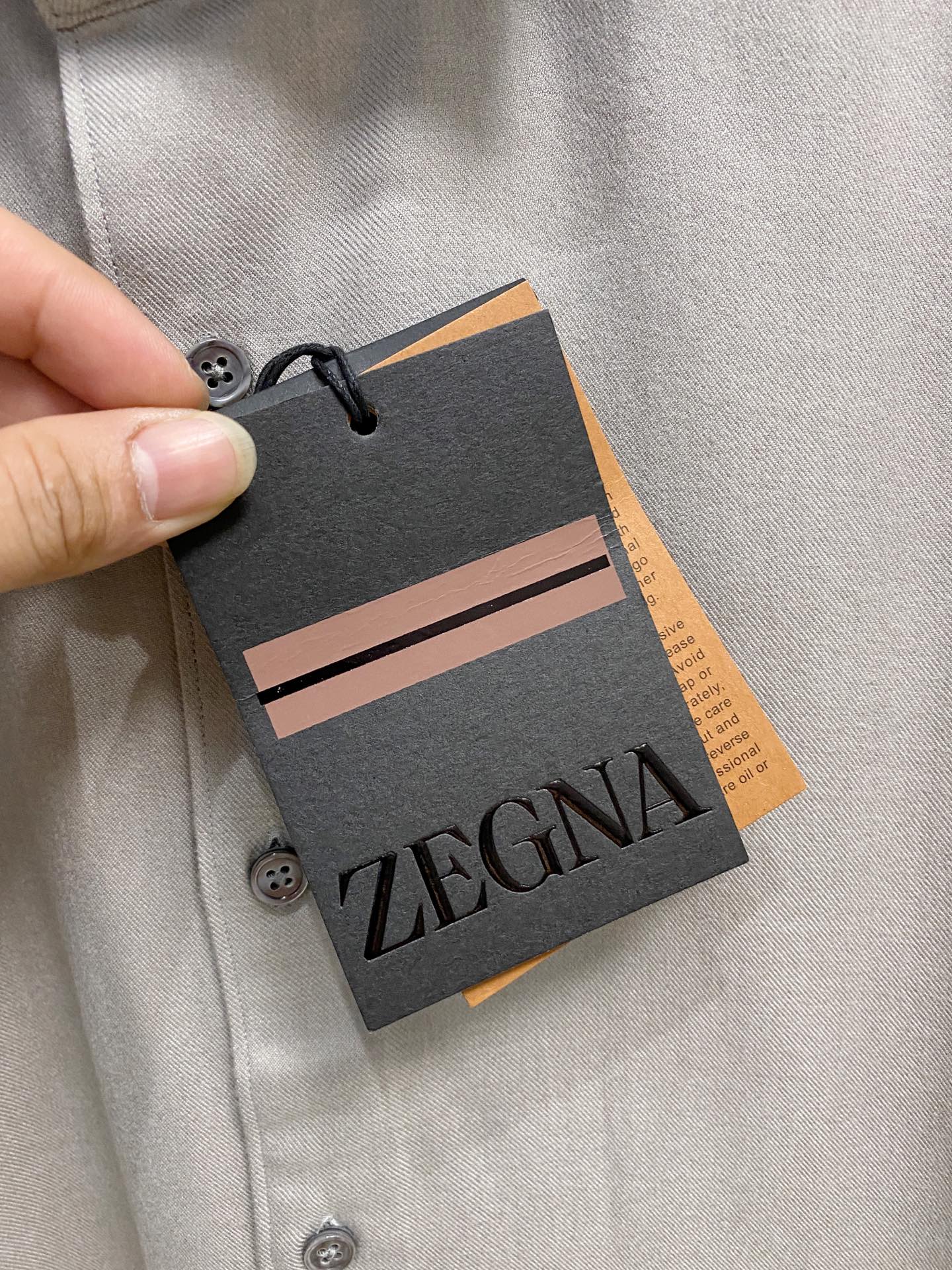 强势上新，新款不断！！！新款衬衫，高级面料高级做工，顶级品质！！！S一XXLS穿125左右m穿140左右