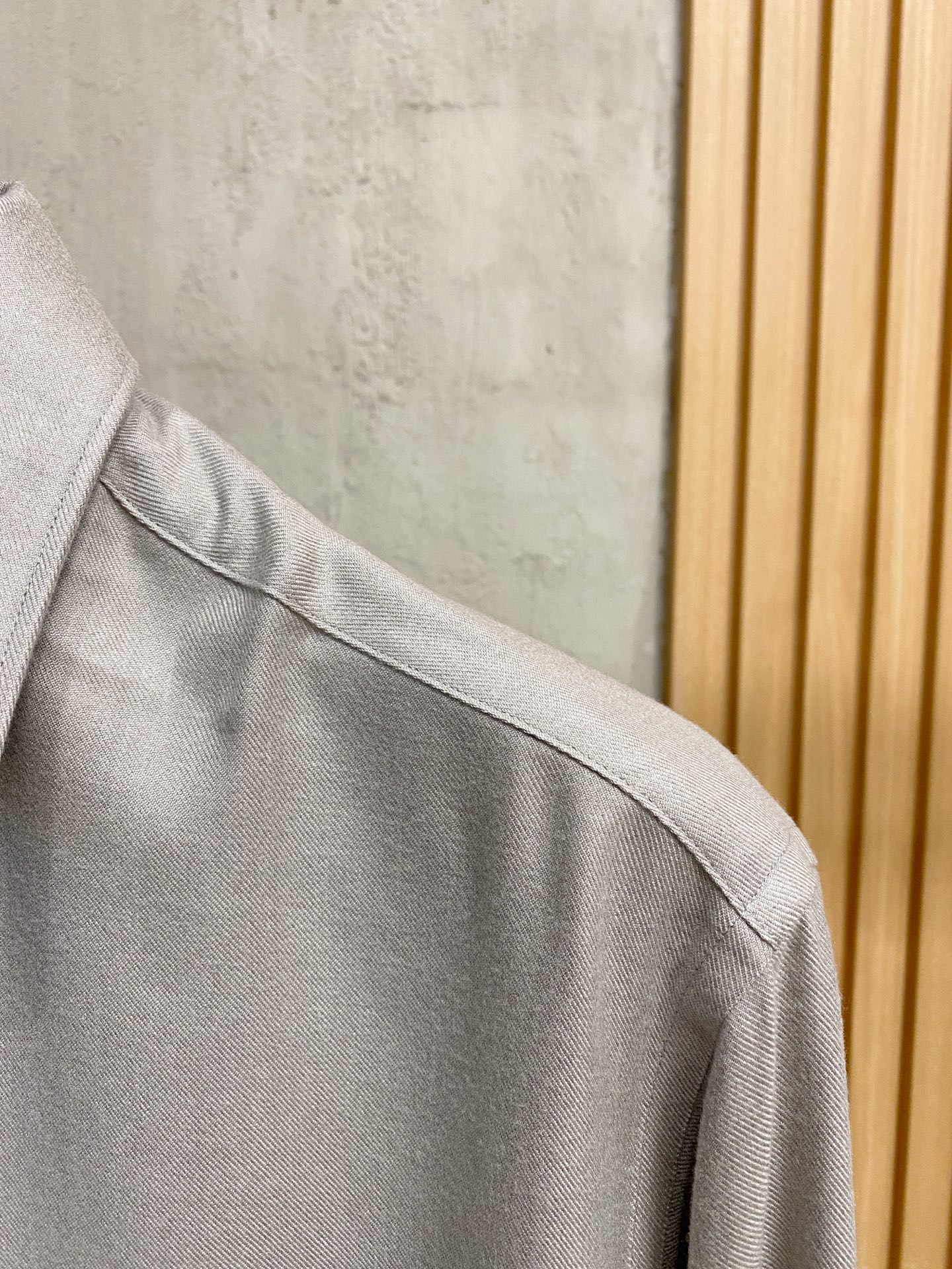 强势上新，新款不断！！！新款衬衫，高级面料高级做工，顶级品质！！！S一XXLS穿125左右m穿140左右