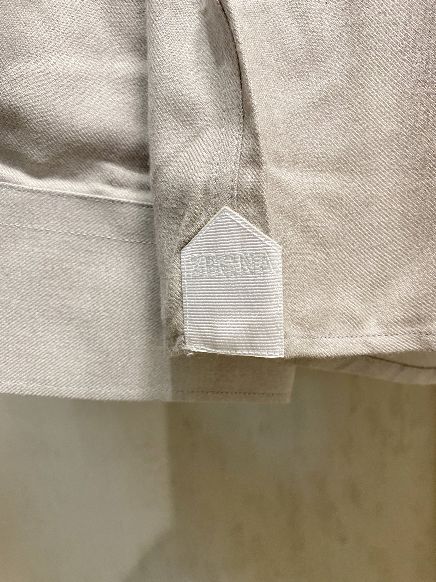 强势上新，新款不断！！！新款衬衫，高级面料高级做工，顶级品质！！！S一XXLS穿125左右m穿140左右