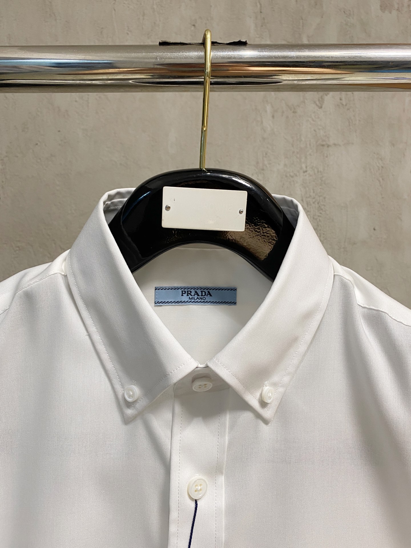 强势上新，新款不断！！！新款衬衫，高级面料高级做工，顶级品质！！！S一XXLS穿125左右m穿140左右