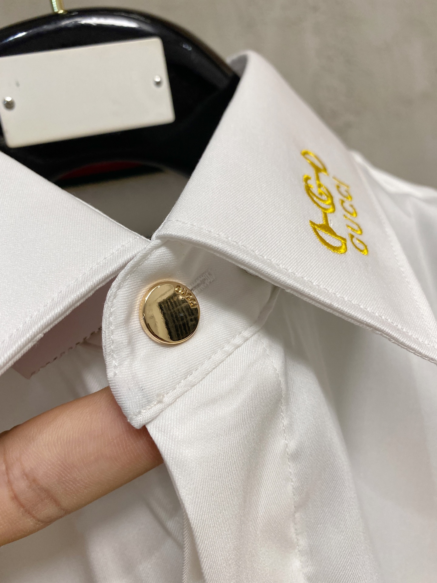 强势上新，新款不断！！！新款衬衫，高级面料高级做工，顶级品质！！！S一XXLS穿125左右m穿140左右