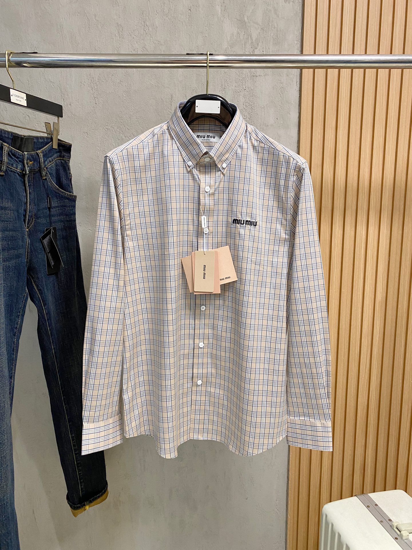 强势上新，新款不断！！！新款衬衫，高级面料高级做工，顶级品质！！！S一XXLS穿125左右m穿140左右