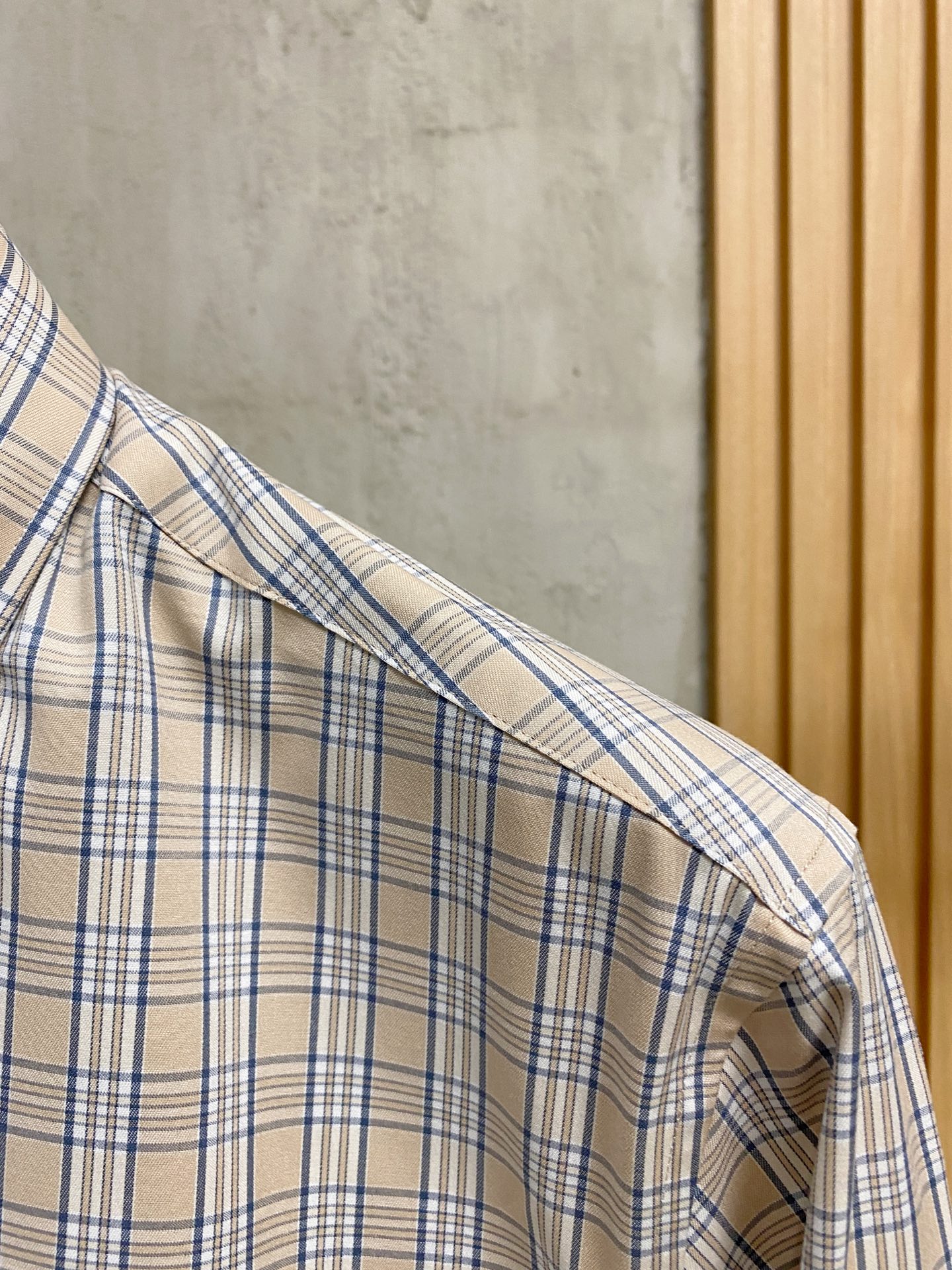 强势上新，新款不断！！！新款衬衫，高级面料高级做工，顶级品质！！！S一XXLS穿125左右m穿140左右