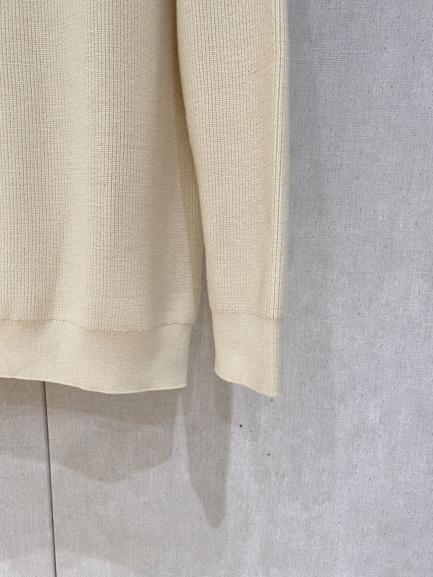 。顶级品质>专柜官网同步发售！辅料全部原版定制出品，贸易公司真品订单。高级定制进口面料，以天然植物纖維提