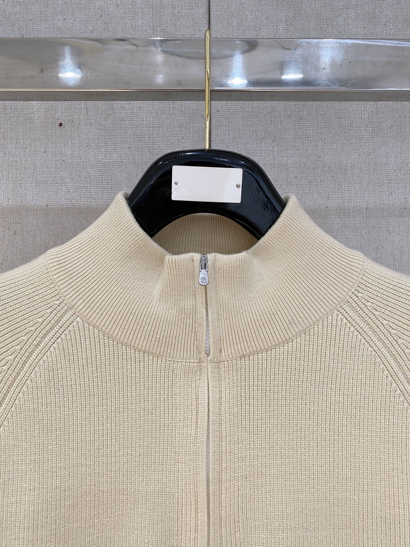 。顶级品质>专柜官网同步发售！辅料全部原版定制出品，贸易公司真品订单。高级定制进口面料，以天然植物纖維提