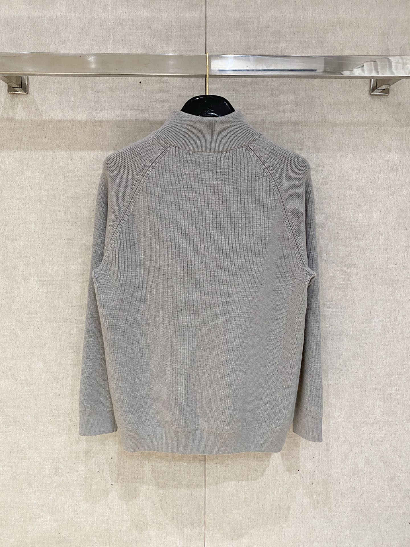 。顶级品质>专柜官网同步发售！辅料全部原版定制出品，贸易公司真品订单。高级定制进口面料，以天然植物纖維提