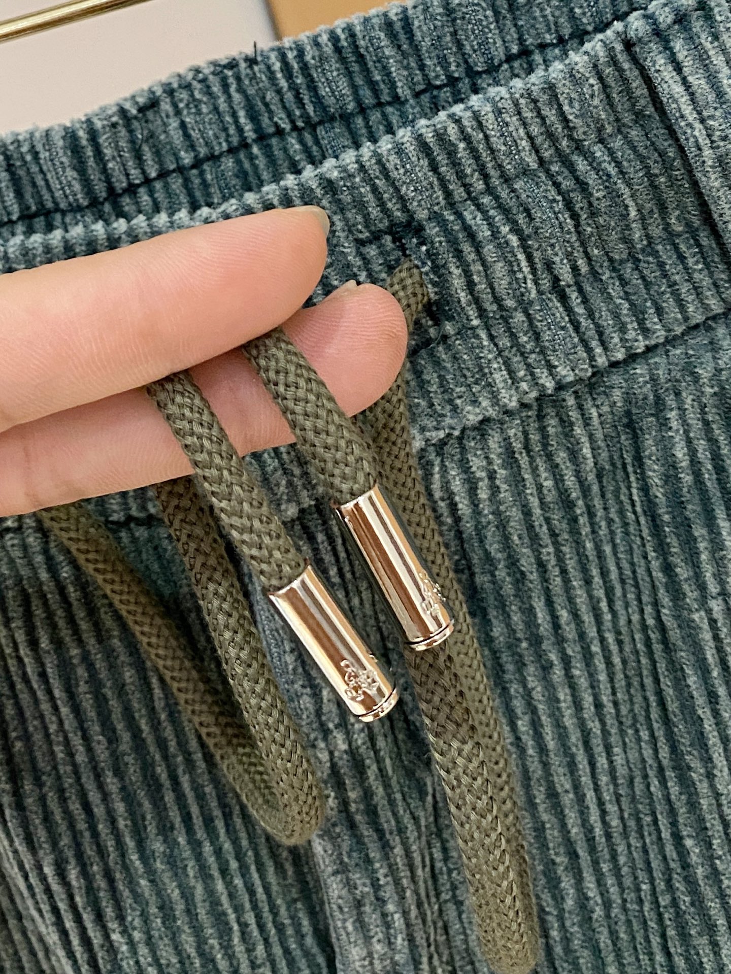 一套（不拆）普拉达精品套装 2025秋冬新款套装 走秀款 定制原版牛仔面料 搭配夹克版型设计 非常洋气 