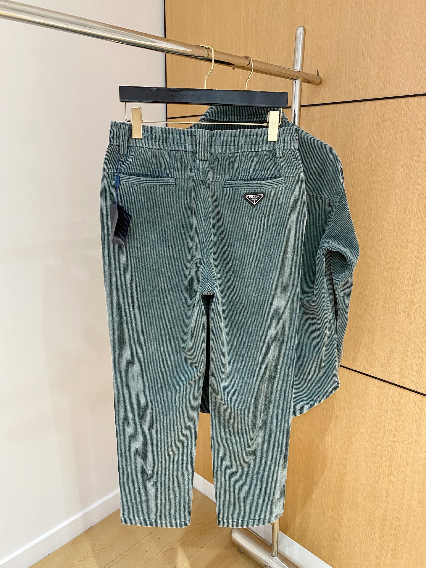 一套（不拆）普拉达精品套装 2025秋冬新款套装 走秀款 定制原版牛仔面料 搭配夹克版型设计 非常洋气 