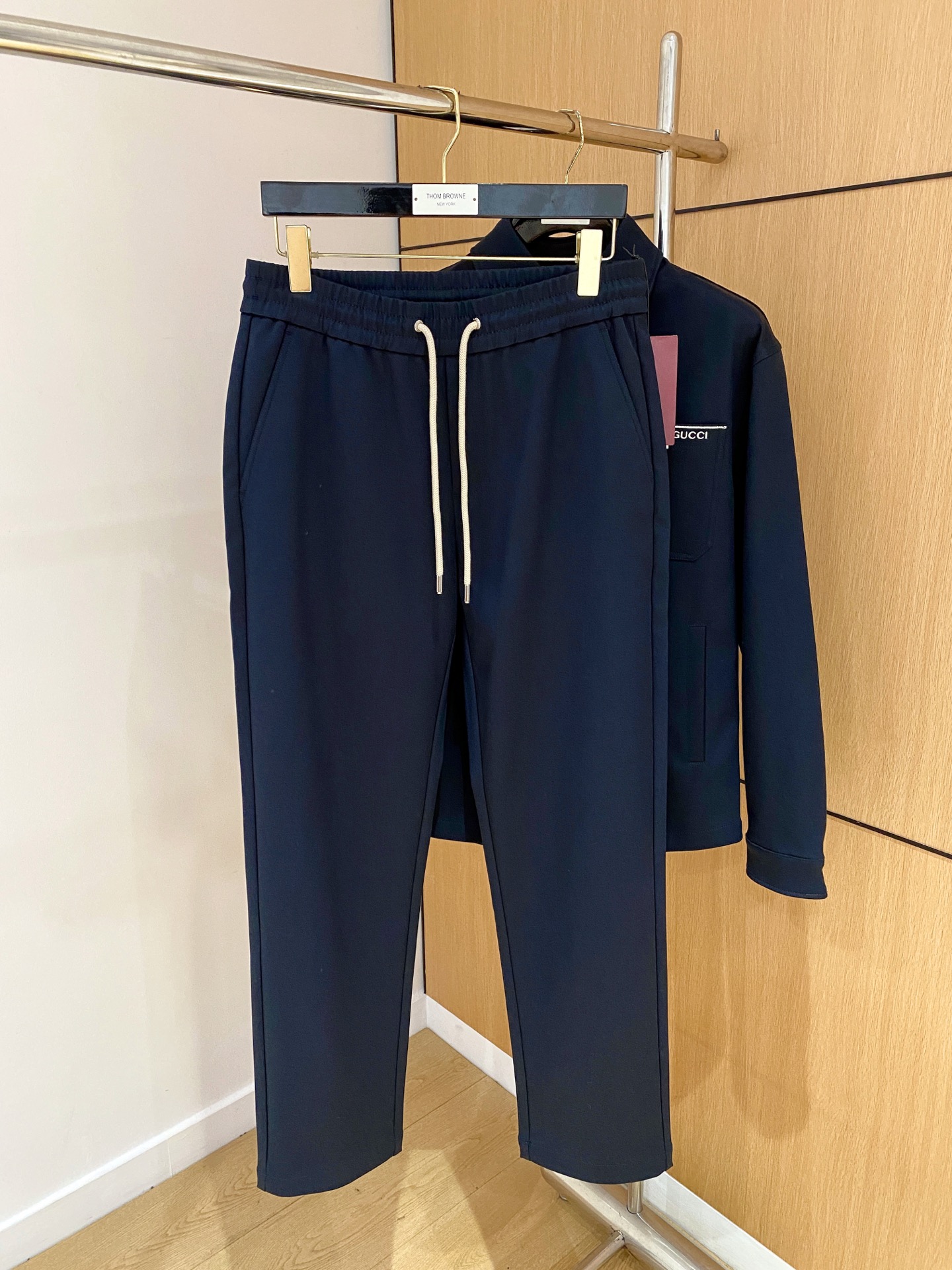 一套（不拆）古驰精品套装 2025秋冬新款套装 走秀款 定制原版牛仔面料 搭配夹克版型设计 非常洋气 版