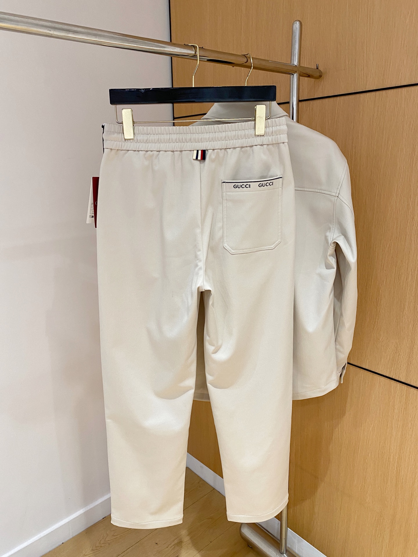 一套（不拆）古驰精品套装 2025秋冬新款套装 走秀款 定制原版牛仔面料 搭配夹克版型设计 非常洋气 版