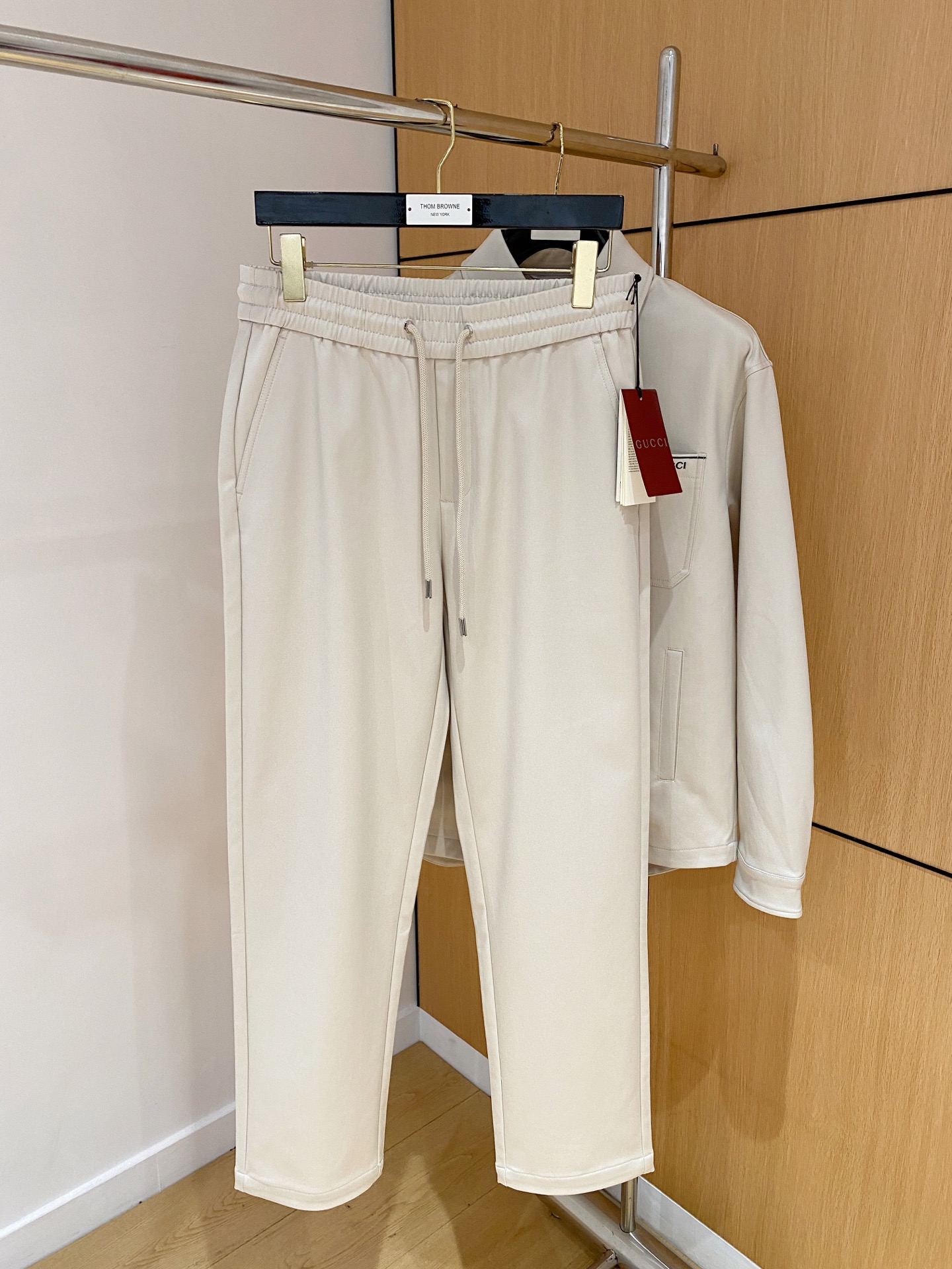 一套（不拆）古驰精品套装 2025秋冬新款套装 走秀款 定制原版牛仔面料 搭配夹克版型设计 非常洋气 版