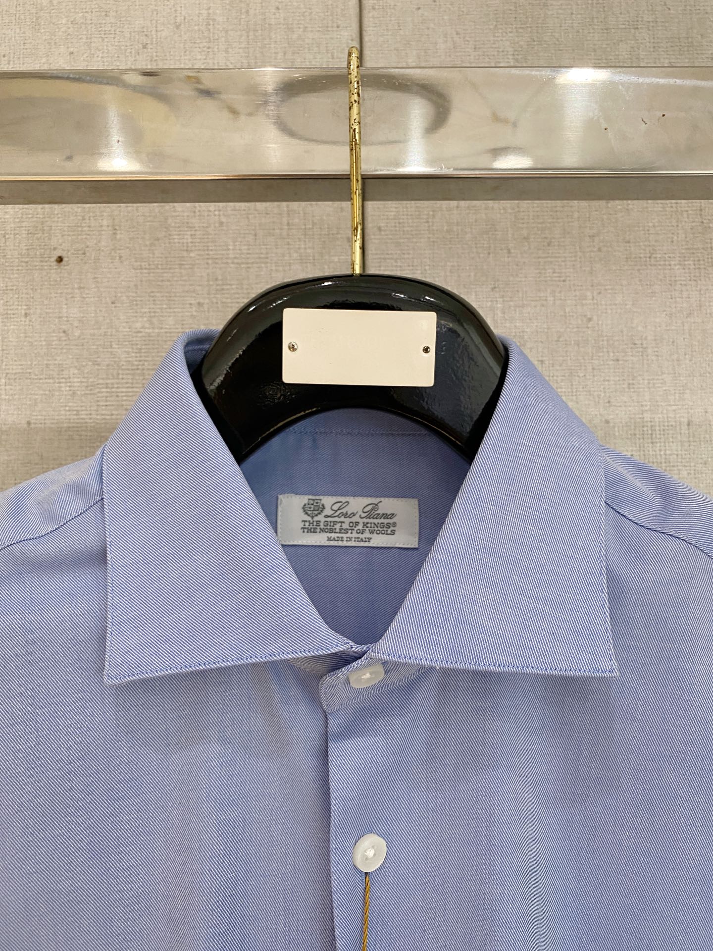 🌾退换🔥 强势上新，新款不断！！！新款衬衫，高级面料高级做工，顶级品质！！！S一XXLS穿125左右m穿