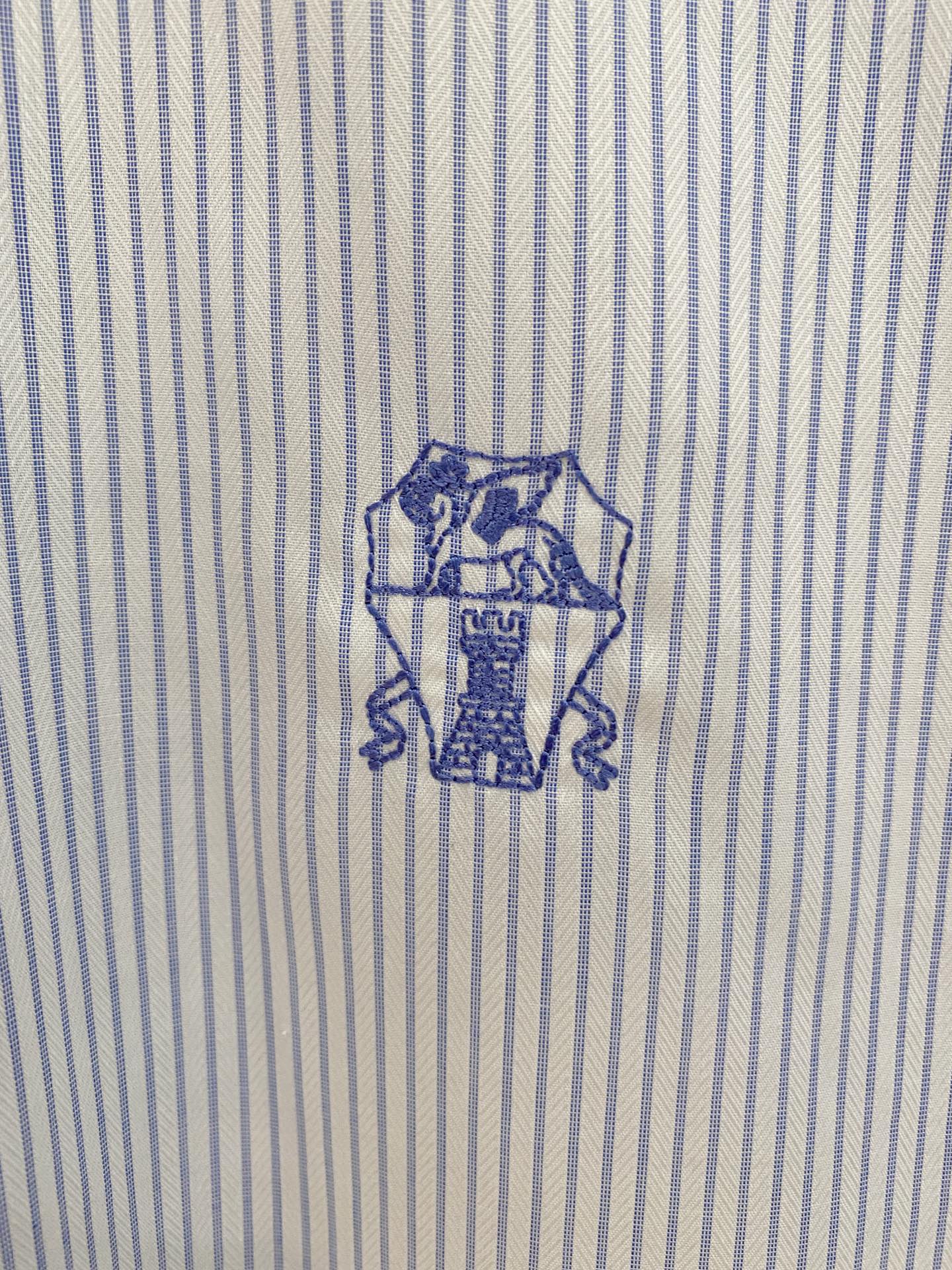 🌾退换🔥 强势上新，新款不断！！！新款衬衫，高级面料高级做工，顶级品质！！！S一XXLS穿125左右m穿