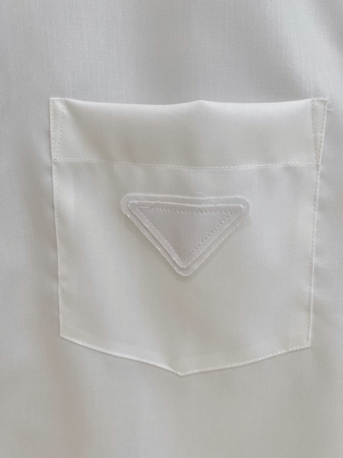 🌾退换🔥 强势上新，新款不断！！！新款衬衫，高级面料高级做工，顶级品质！！！S一XXLS穿125左右m穿