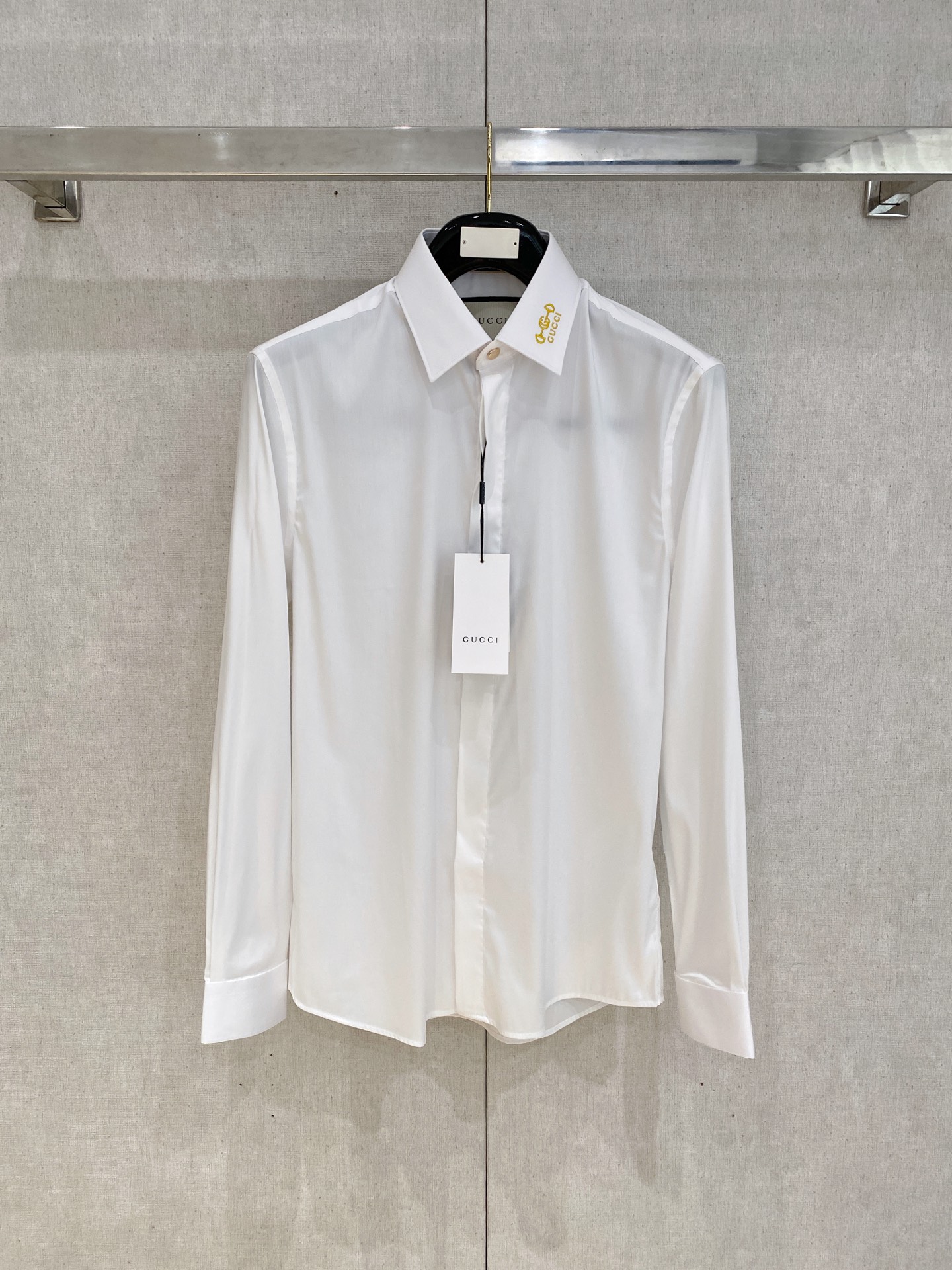 NO:540965,New models are coming strongly!  !  !  New shirts, high-end fabrics, high-end workmanship, top quality!  !  !  S-1XXL S-125 m-140 L-155 XL-170 XXL-185 XXL-185, Shirts,alexander wang19860909强势上新,新款不断！！！新款衬衫,高级面料高级做工,顶级品质！！！ S一XXL S穿125左右 m穿140左右 L穿155左右 XL穿170左右 XXL穿185以内,,shirts,alexander wang,Men's clothing