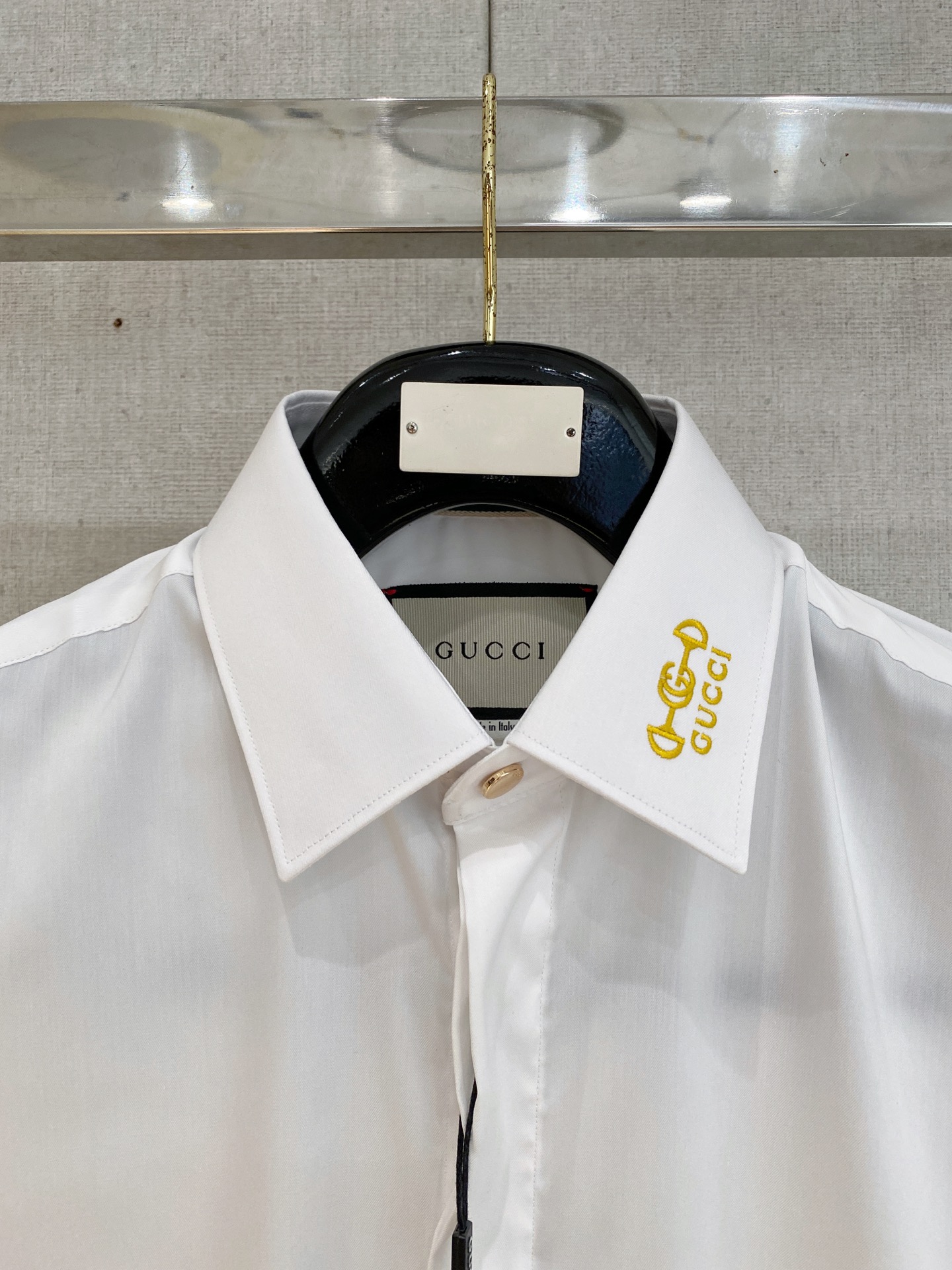 🌾退换🔥 强势上新，新款不断！！！新款衬衫，高级面料高级做工，顶级品质！！！S一XXLS穿125左右m穿