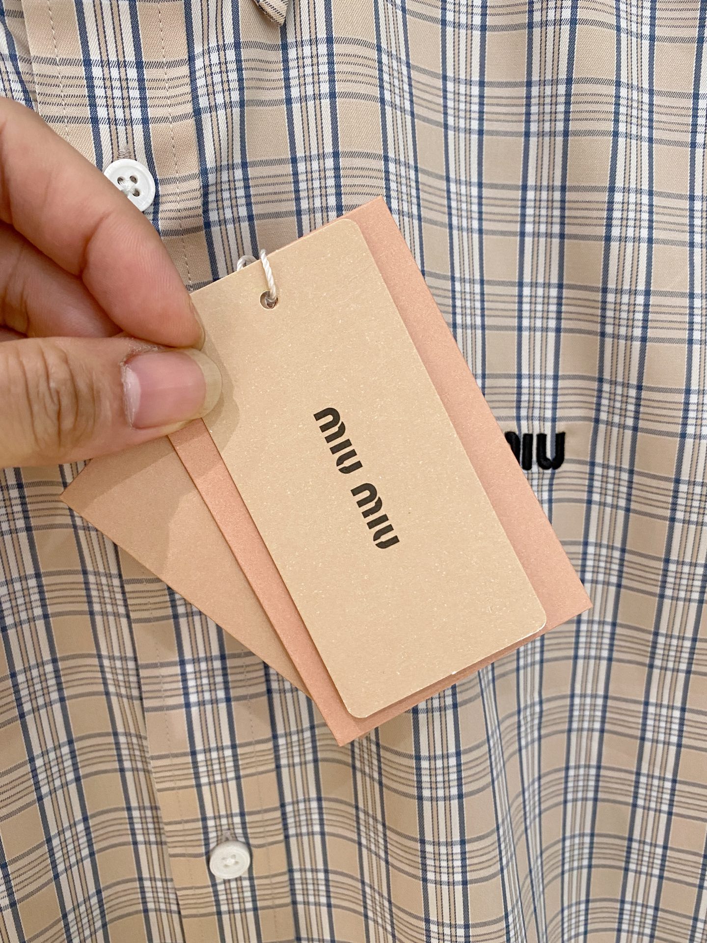 🌾退换🔥 强势上新，新款不断！！！新款衬衫，高级面料高级做工，顶级品质！！！S一XXLS穿125左右m穿