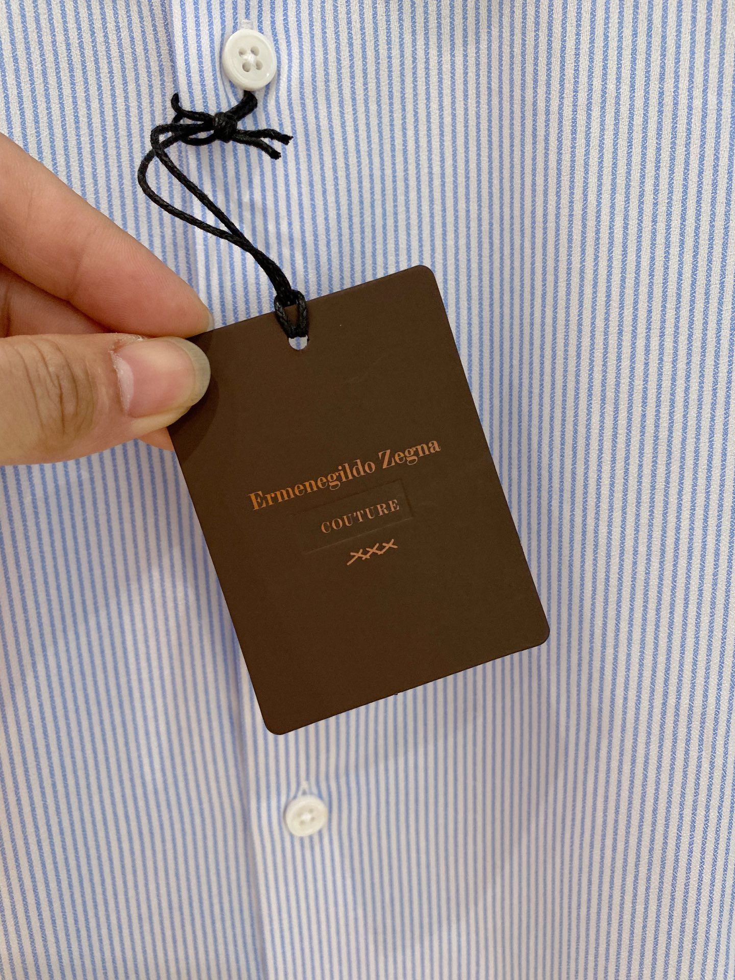 🌾退换🔥 强势上新，新款不断！！！新款衬衫，高级面料高级做工，顶级品质！！！S一XXLS穿125左右m穿