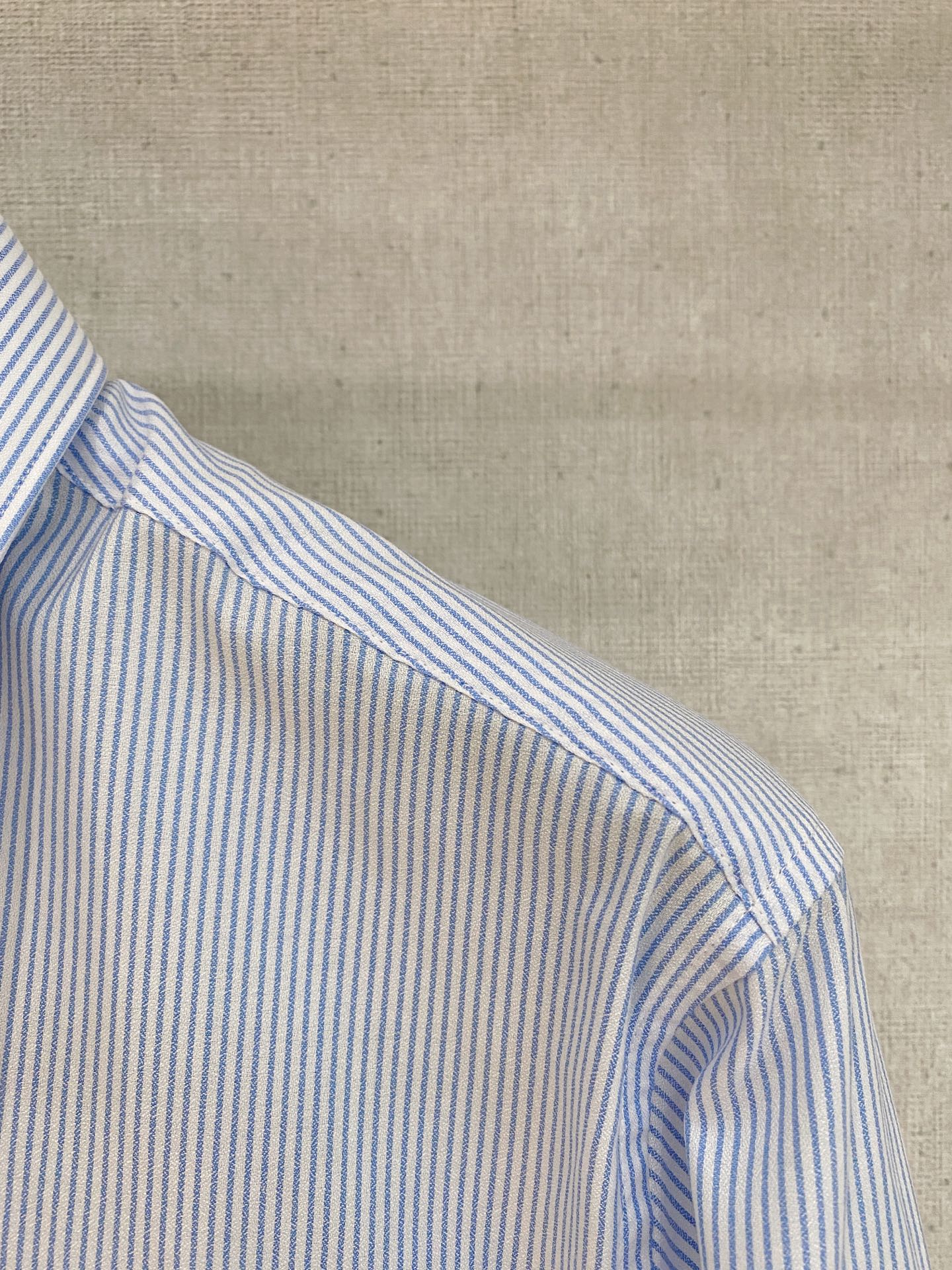 🌾退换🔥 强势上新，新款不断！！！新款衬衫，高级面料高级做工，顶级品质！！！S一XXLS穿125左右m穿