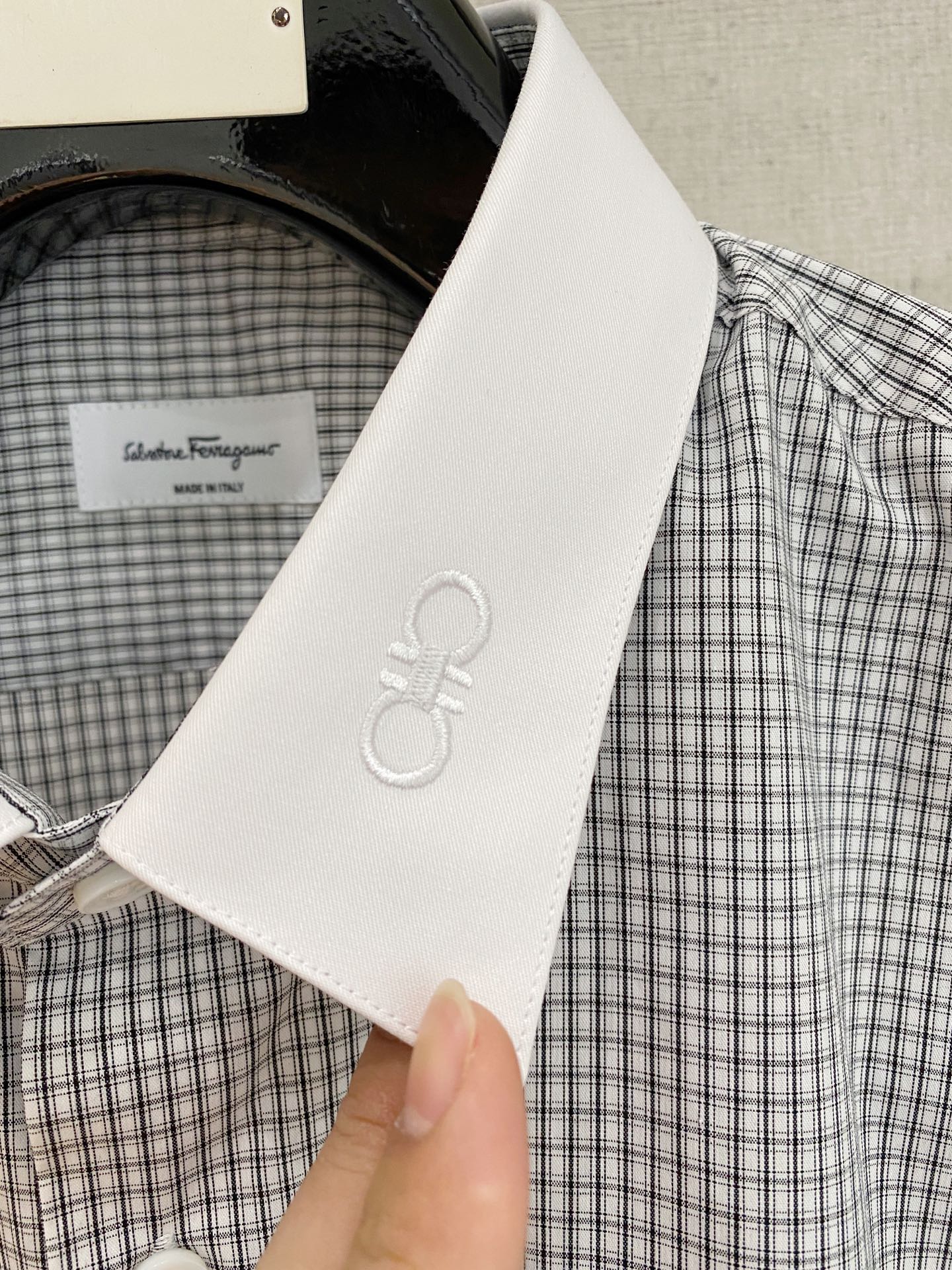 🌾退换🔥 强势上新，新款不断！！！新款衬衫，高级面料高级做工，顶级品质！！！S一XXLS穿125左右m穿