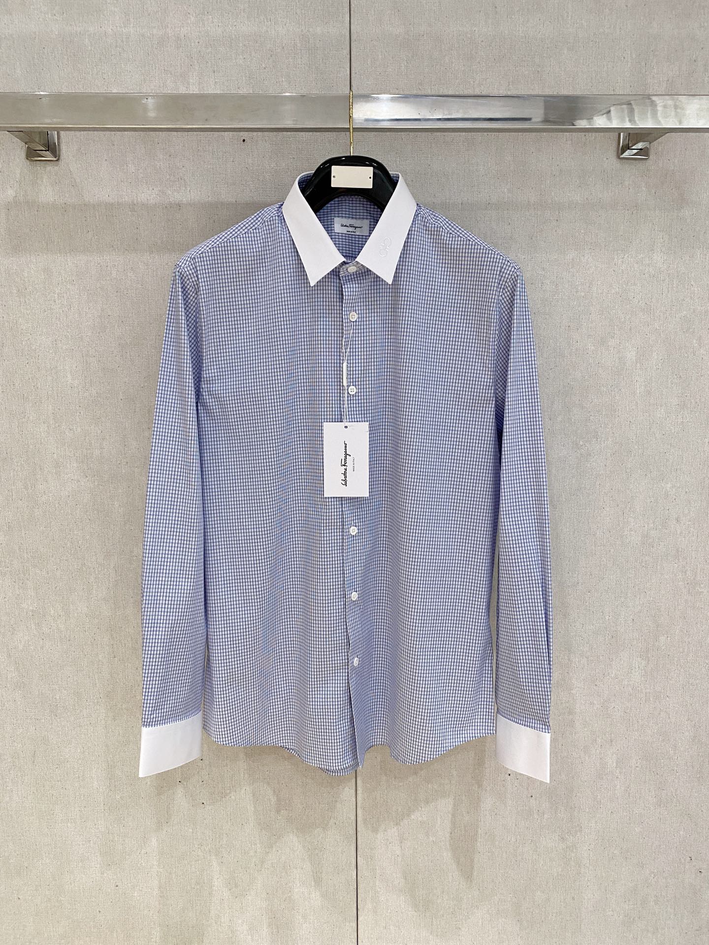 🌾退换🔥 强势上新，新款不断！！！新款衬衫，高级面料高级做工，顶级品质！！！S一XXLS穿125左右m穿