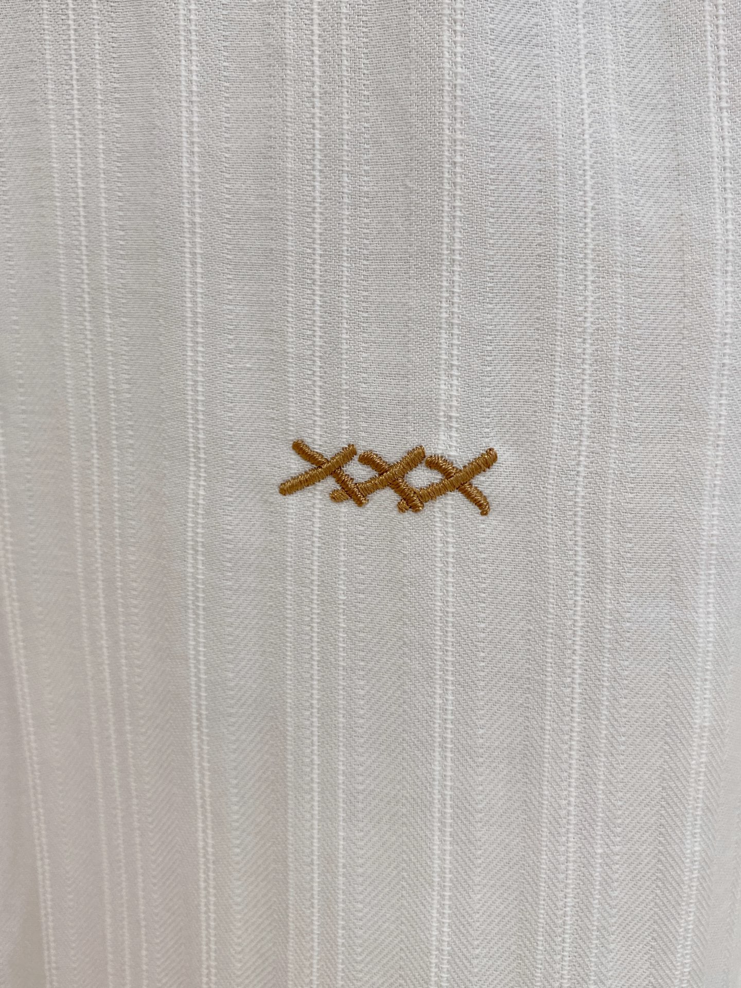 🌾退换🔥 强势上新，新款不断！！！新款衬衫，高级面料高级做工，顶级品质！！！S一XXLS穿125左右m穿