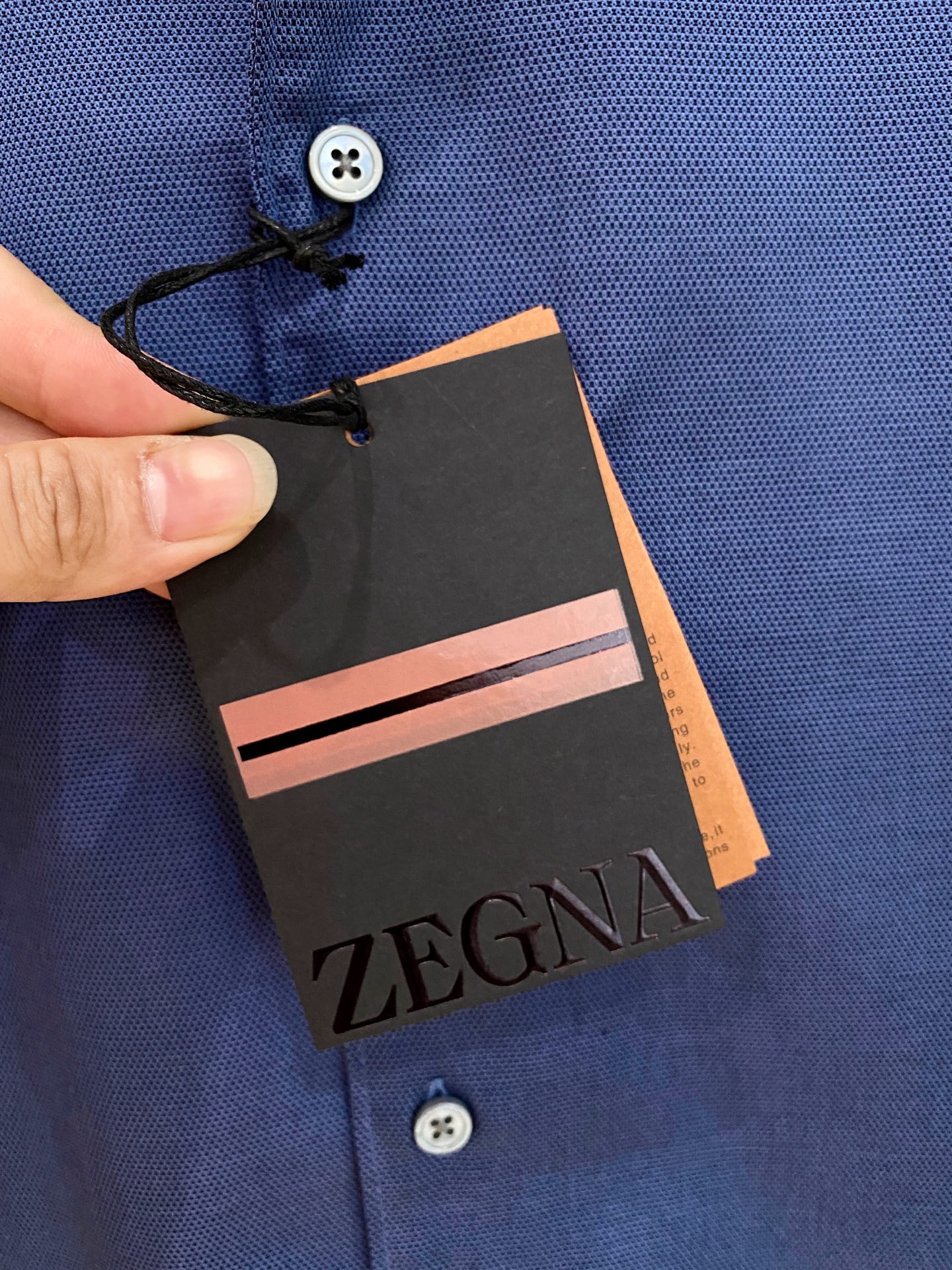 🌾退换🔥 强势上新，新款不断！！！新款衬衫，高级面料高级做工，顶级品质！！！S一XXLS穿125左右m穿