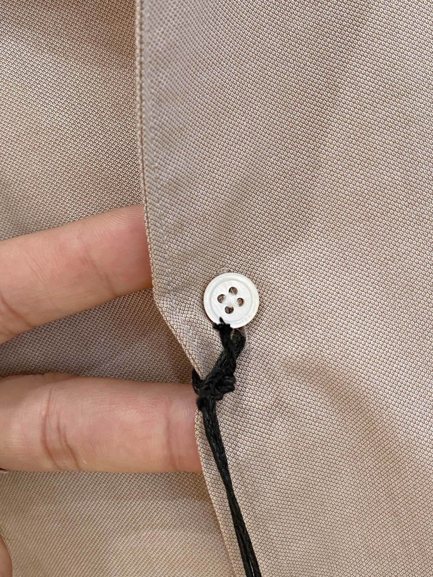 🌾退换🔥 强势上新，新款不断！！！新款衬衫，高级面料高级做工，顶级品质！！！S一XXLS穿125左右m穿