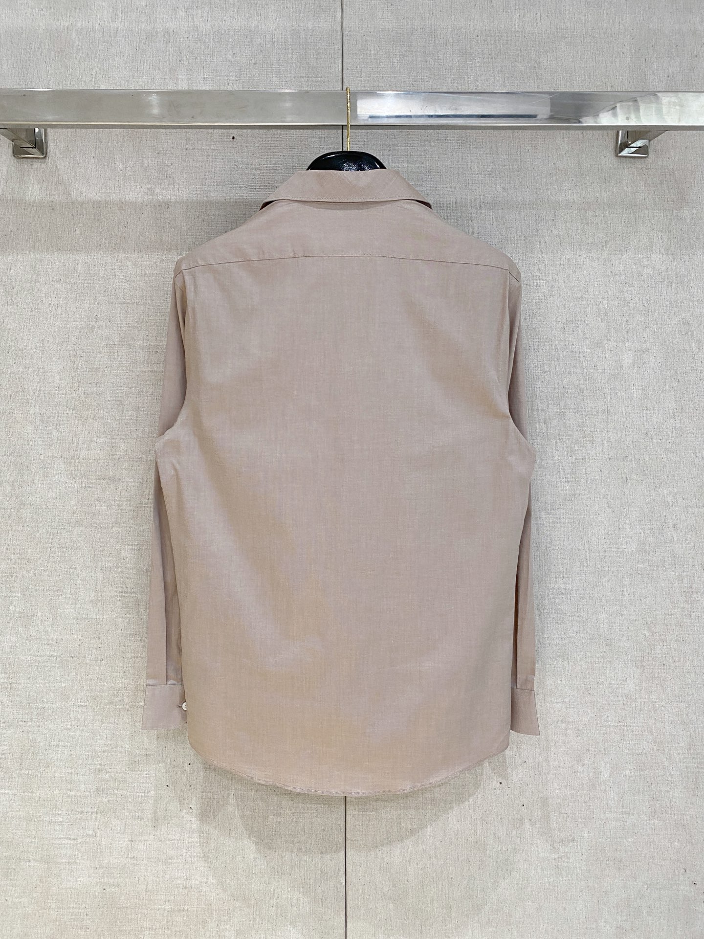 🌾退换🔥 强势上新，新款不断！！！新款衬衫，高级面料高级做工，顶级品质！！！S一XXLS穿125左右m穿