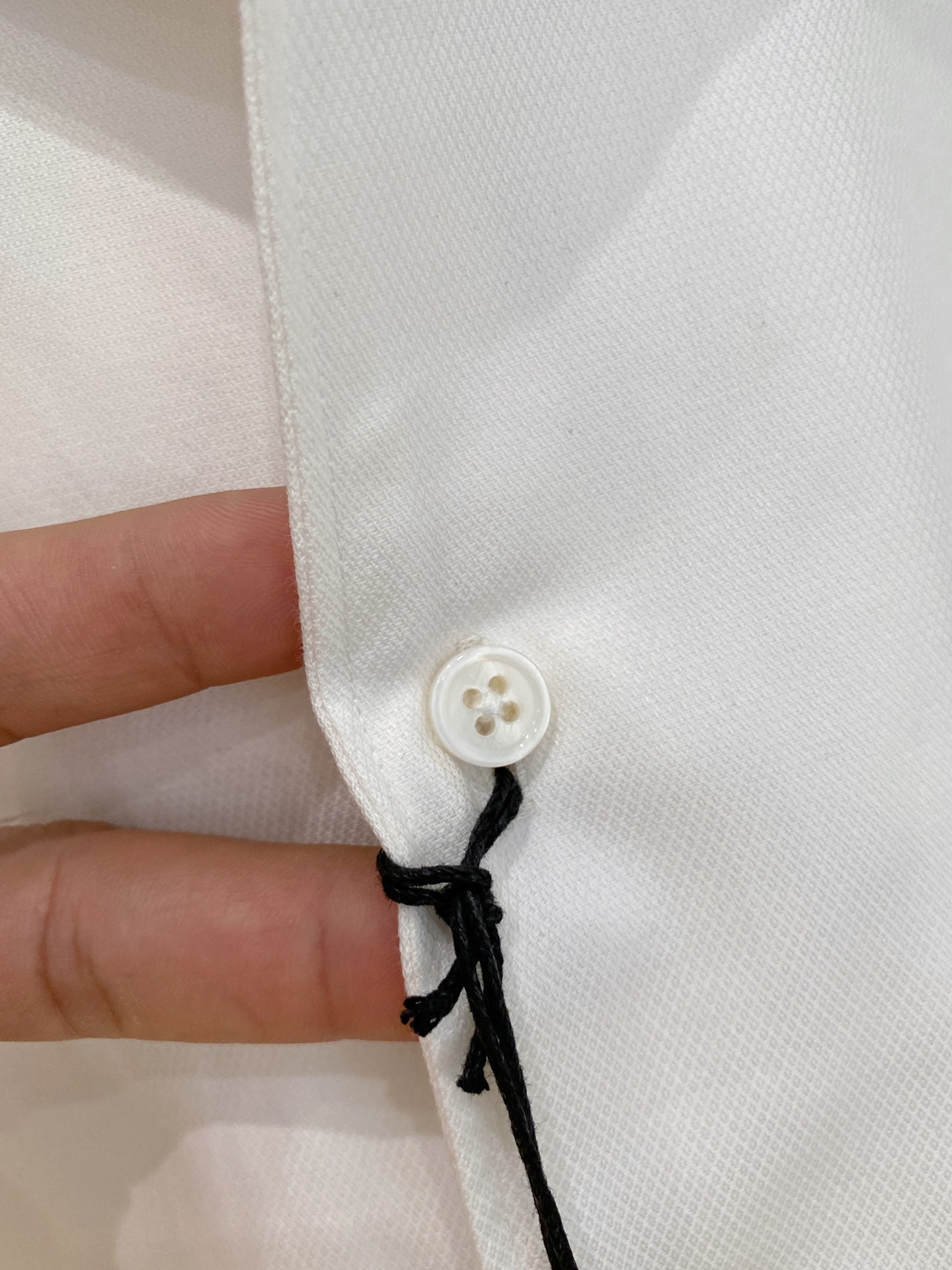 🌾退换🔥 强势上新，新款不断！！！新款衬衫，高级面料高级做工，顶级品质！！！S一XXLS穿125左右m穿