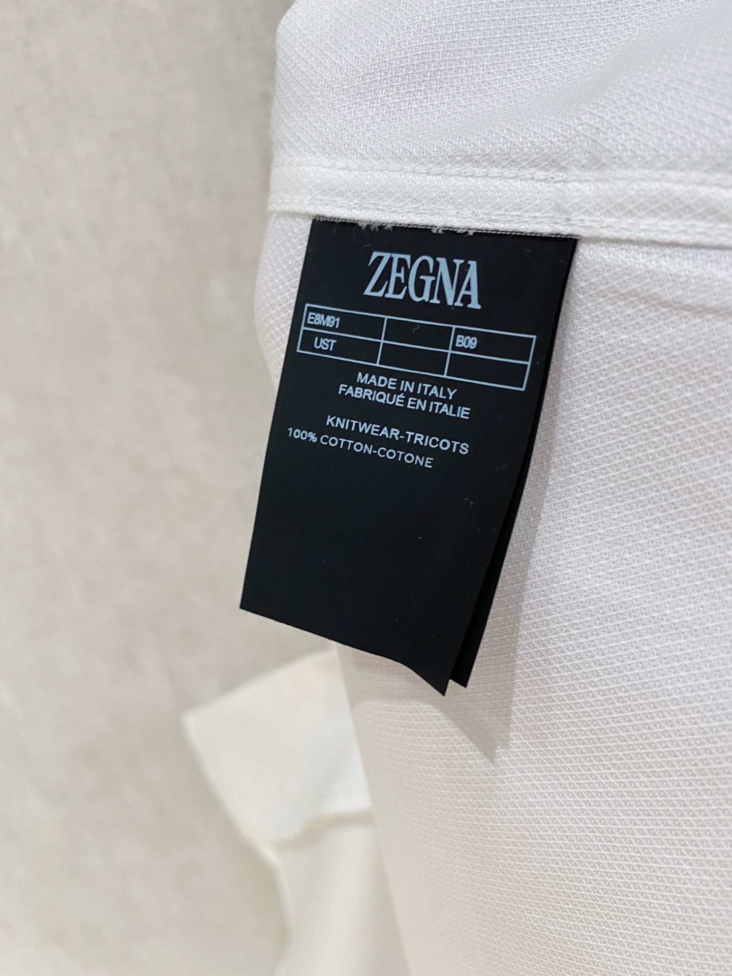 🌾退换🔥 强势上新，新款不断！！！新款衬衫，高级面料高级做工，顶级品质！！！S一XXLS穿125左右m穿