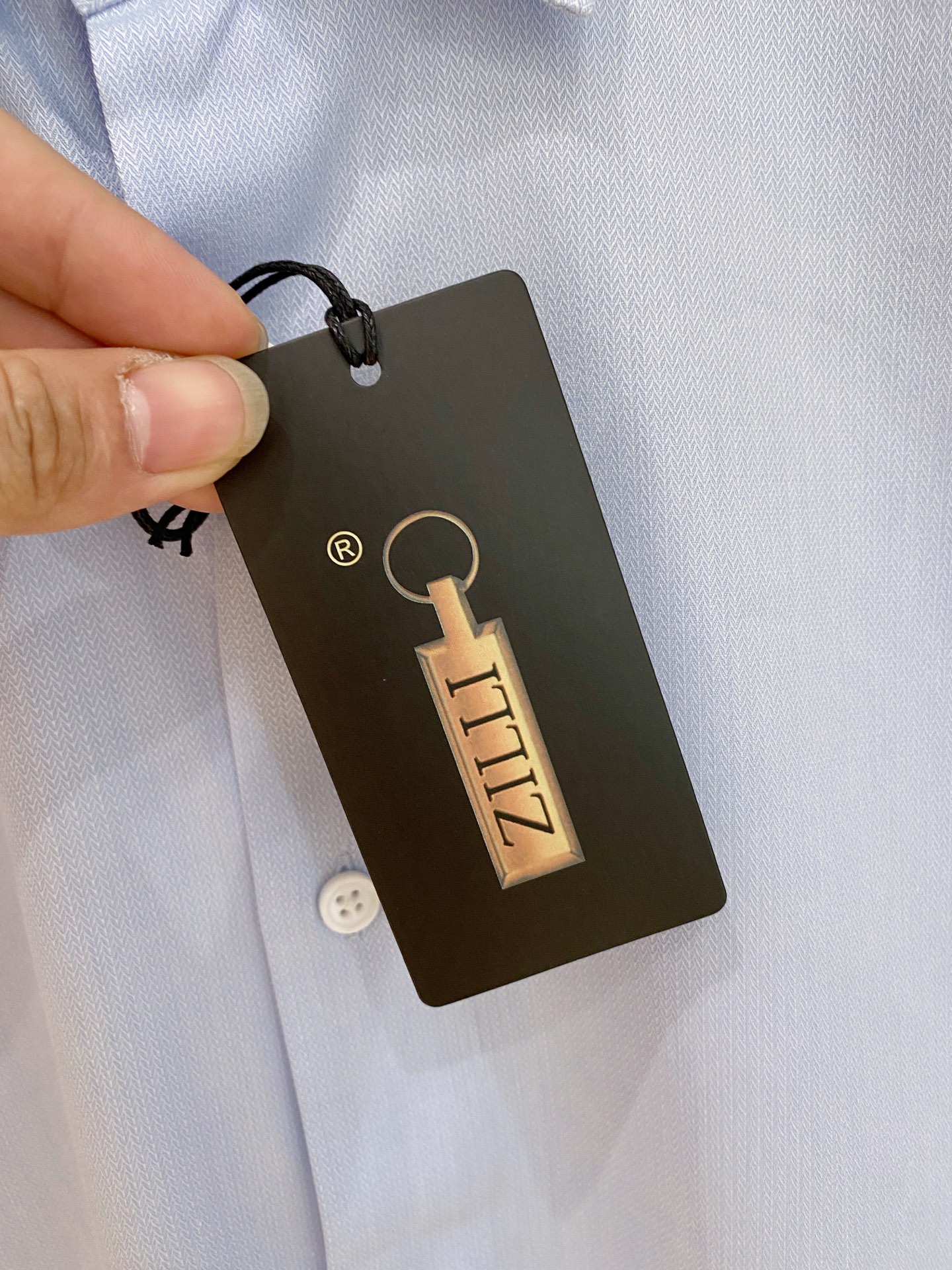 🌾退换🔥 强势上新，新款不断！！！新款衬衫，高级面料高级做工，顶级品质！！！S一XXLS穿125左右m穿