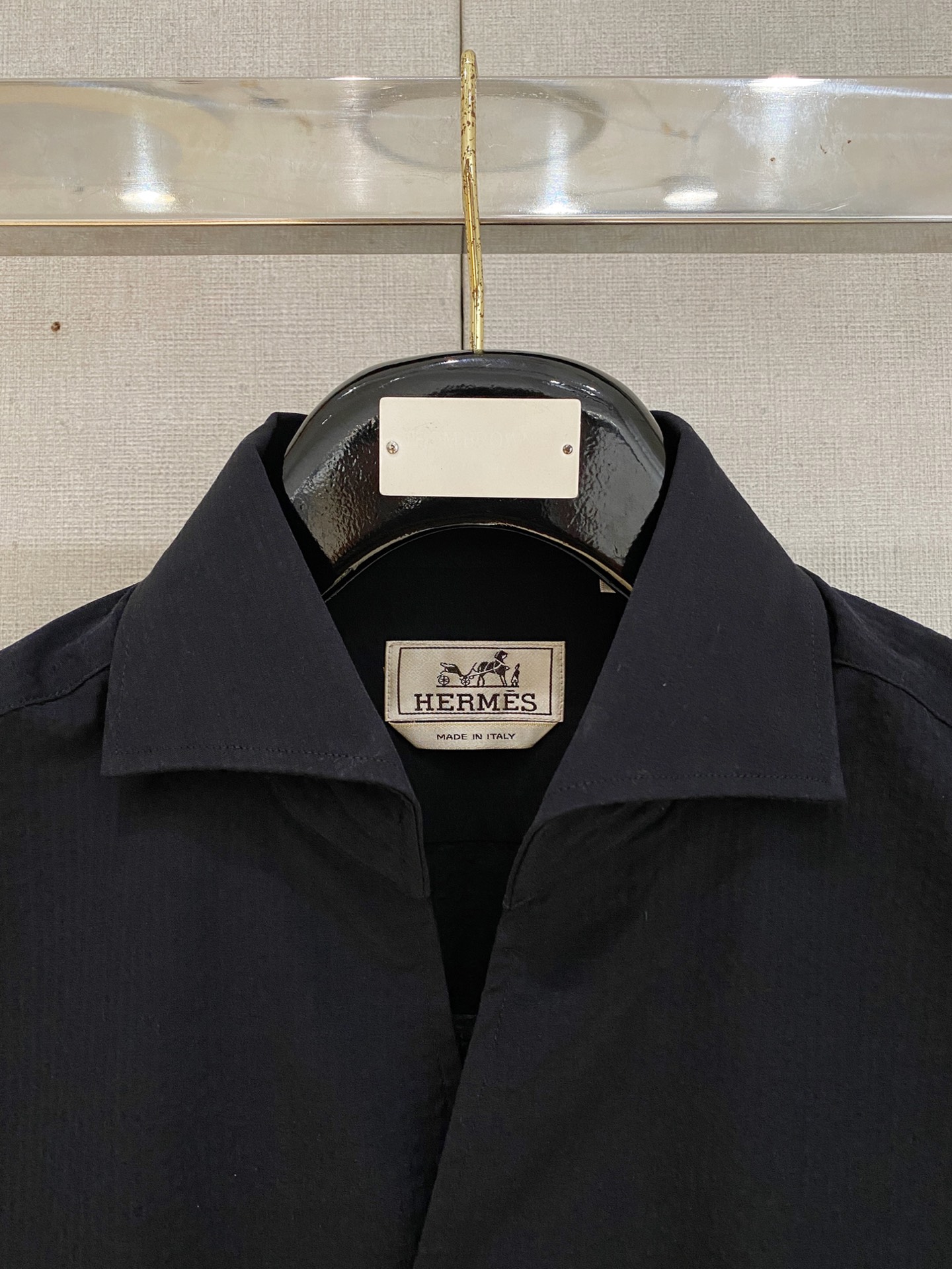 🌾退换🔥 强势上新，新款不断！！！新款衬衫，高级面料高级做工，顶级品质！！！S一XXLS穿125左右m穿