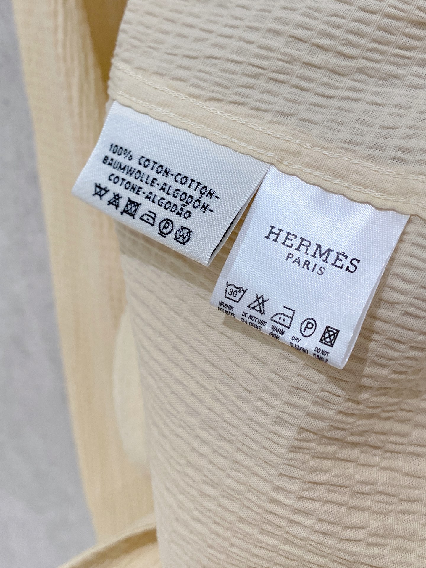 🌾退换🔥 强势上新，新款不断！！！新款衬衫，高级面料高级做工，顶级品质！！！S一XXLS穿125左右m穿