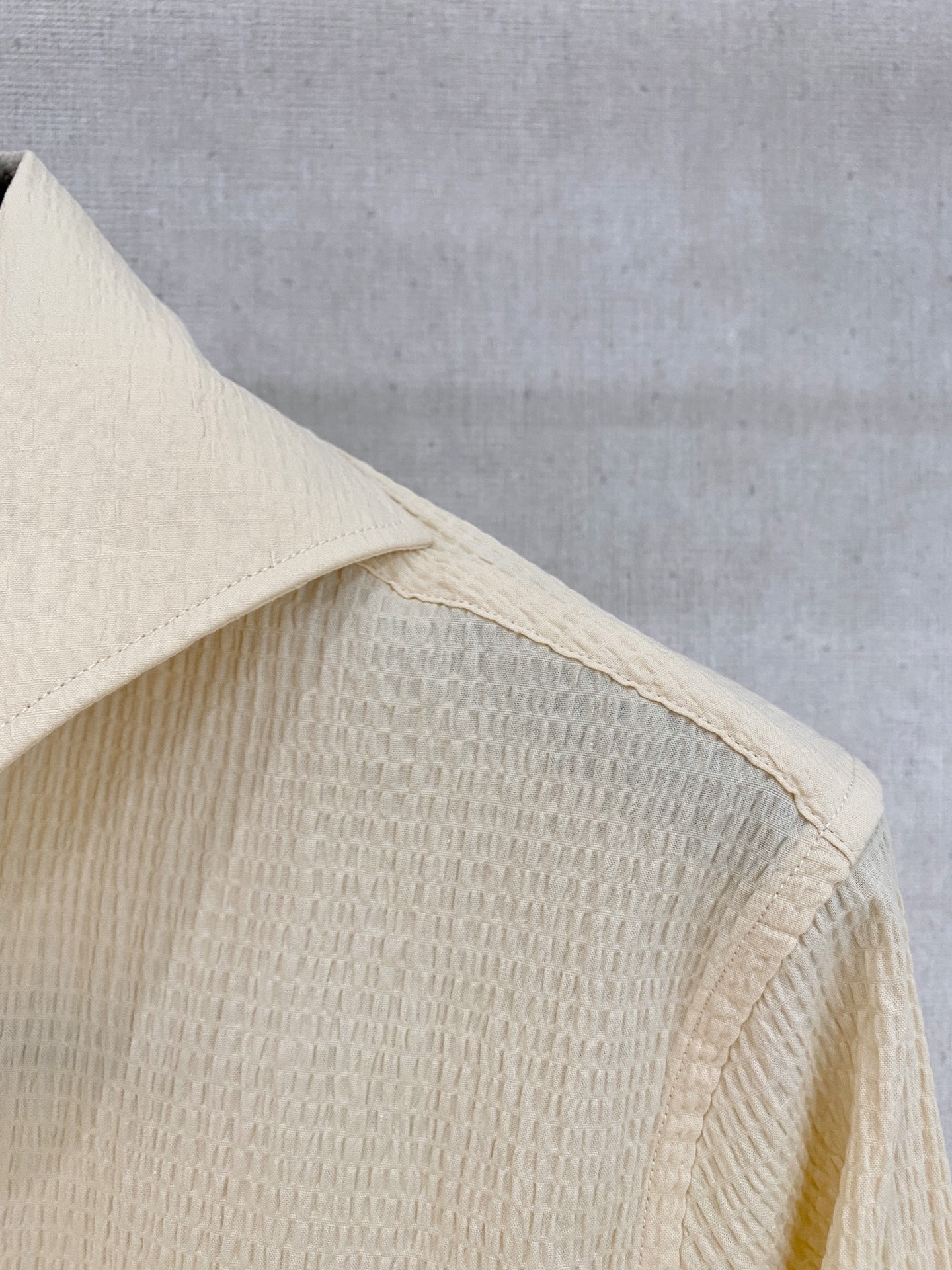 🌾退换🔥 强势上新，新款不断！！！新款衬衫，高级面料高级做工，顶级品质！！！S一XXLS穿125左右m穿