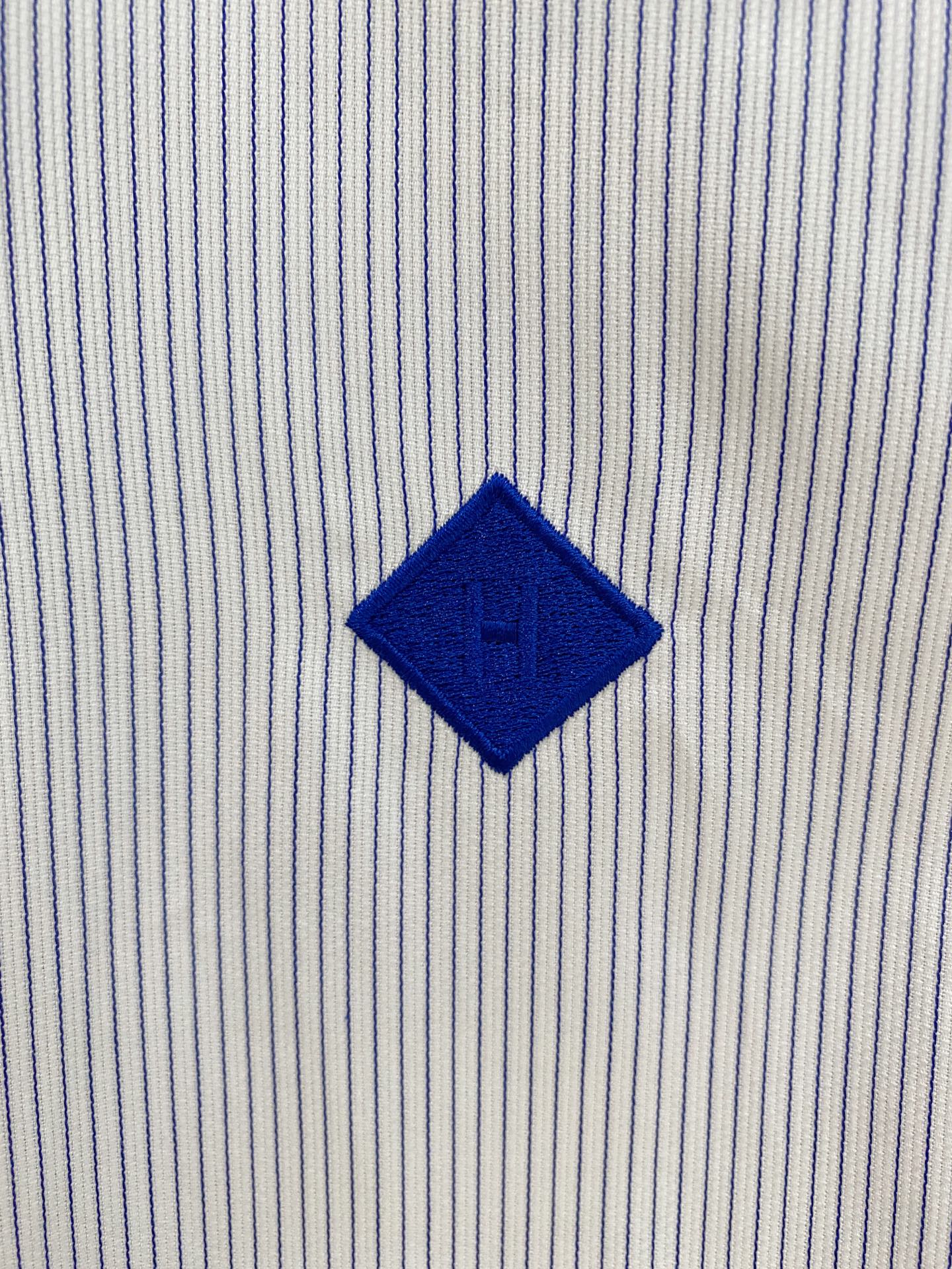 🌾退换🔥 强势上新，新款不断！！！新款衬衫，高级面料高级做工，顶级品质！！！S一XXLS穿125左右m穿