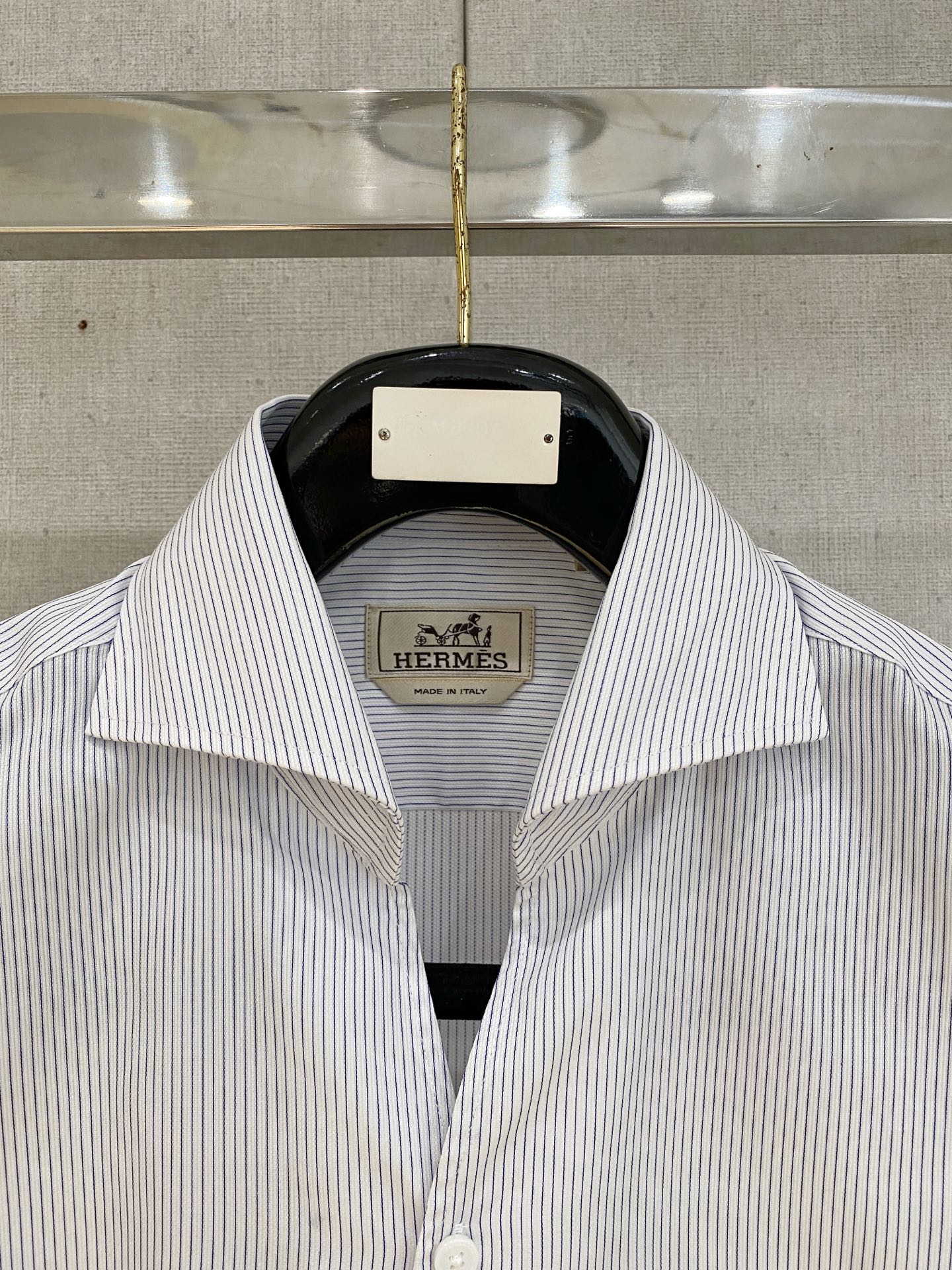 🌾退换🔥 强势上新，新款不断！！！新款衬衫，高级面料高级做工，顶级品质！！！S一XXLS穿125左右m穿