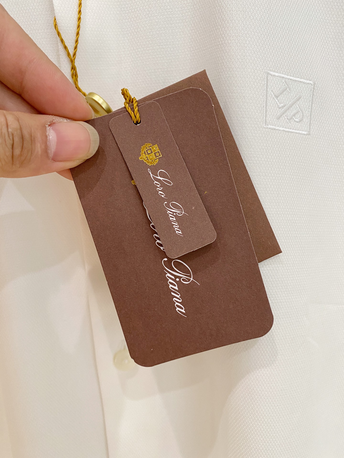 🌾退换🔥 强势上新，新款不断！！！新款衬衫，高级面料高级做工，顶级品质！！！S一XXLS穿125左右m穿