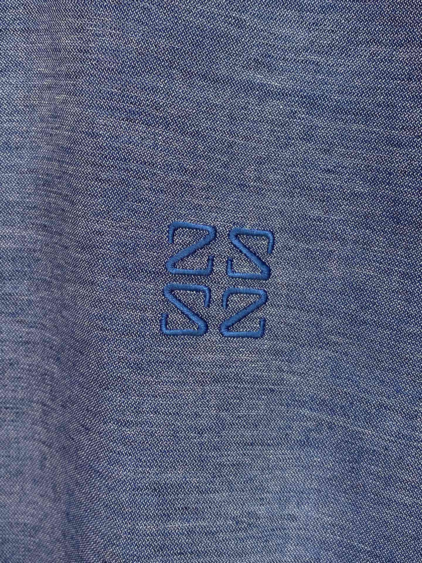 🌾退换🔥 强势上新，新款不断！！！新款衬衫，高级面料高级做工，顶级品质！！！S一XXLS穿125左右m穿