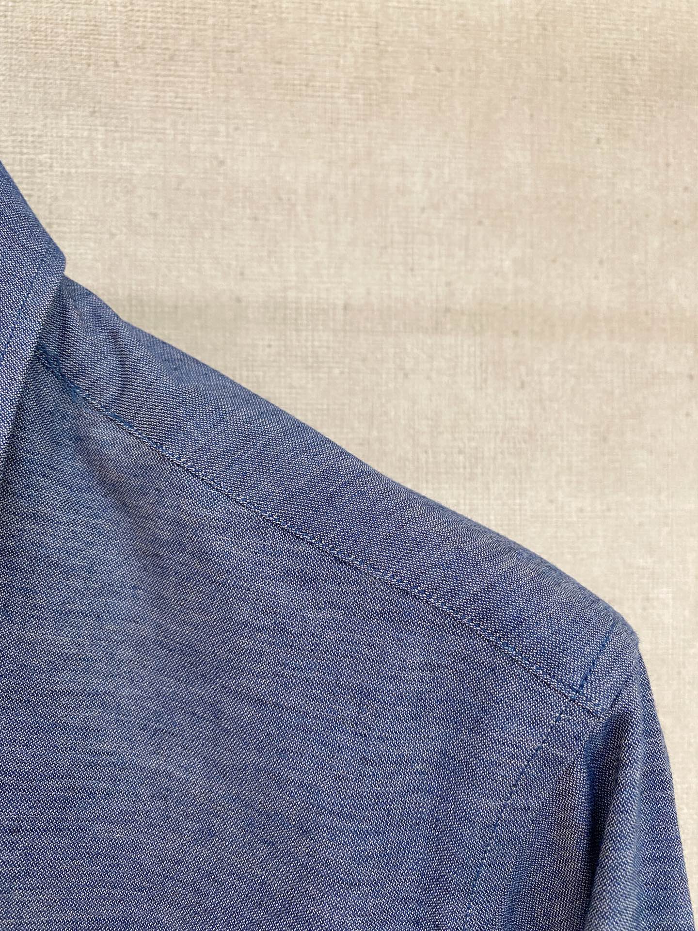 🌾退换🔥 强势上新，新款不断！！！新款衬衫，高级面料高级做工，顶级品质！！！S一XXLS穿125左右m穿