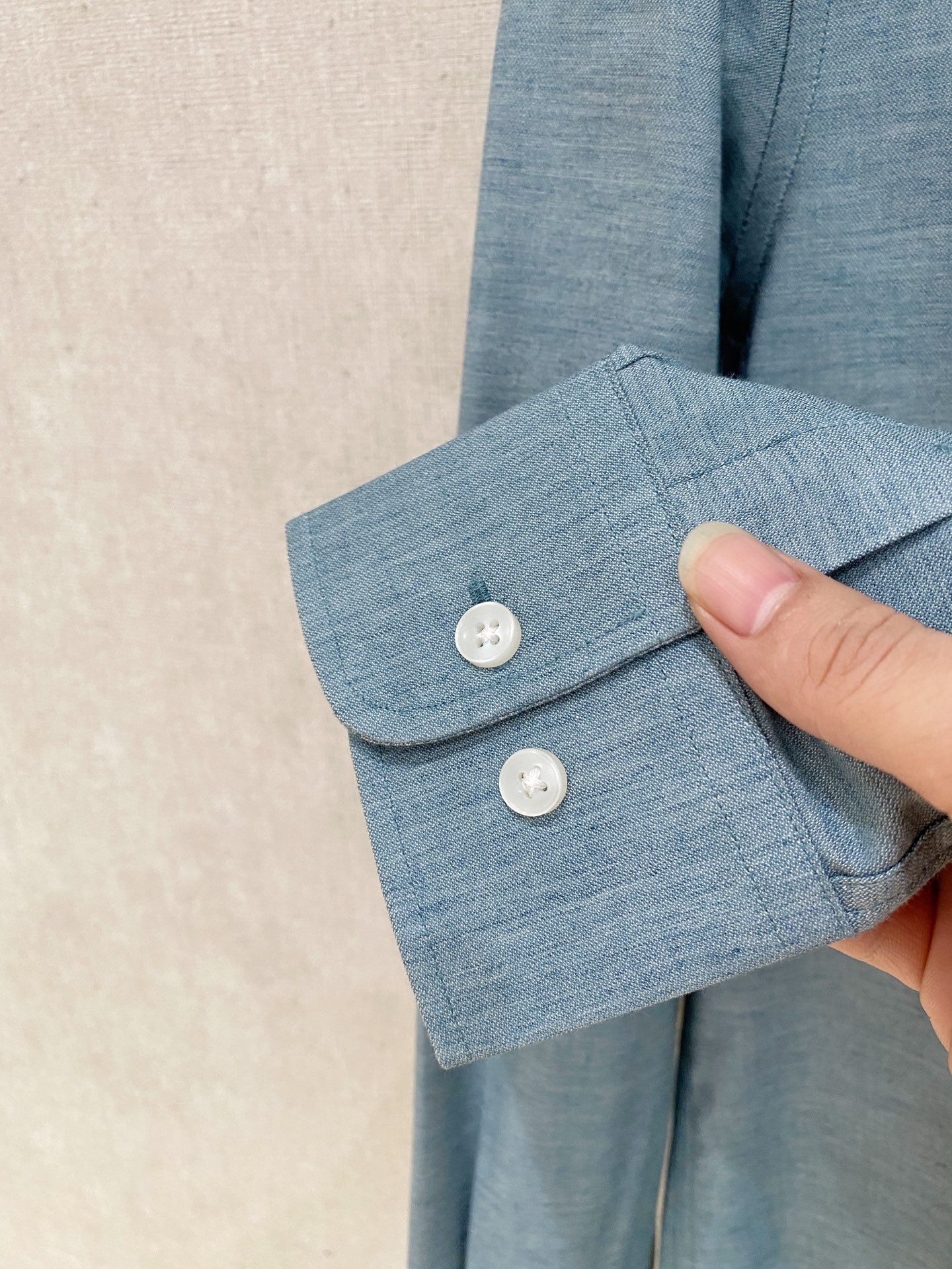 🌾退换🔥 强势上新，新款不断！！！新款衬衫，高级面料高级做工，顶级品质！！！S一XXLS穿125左右m穿