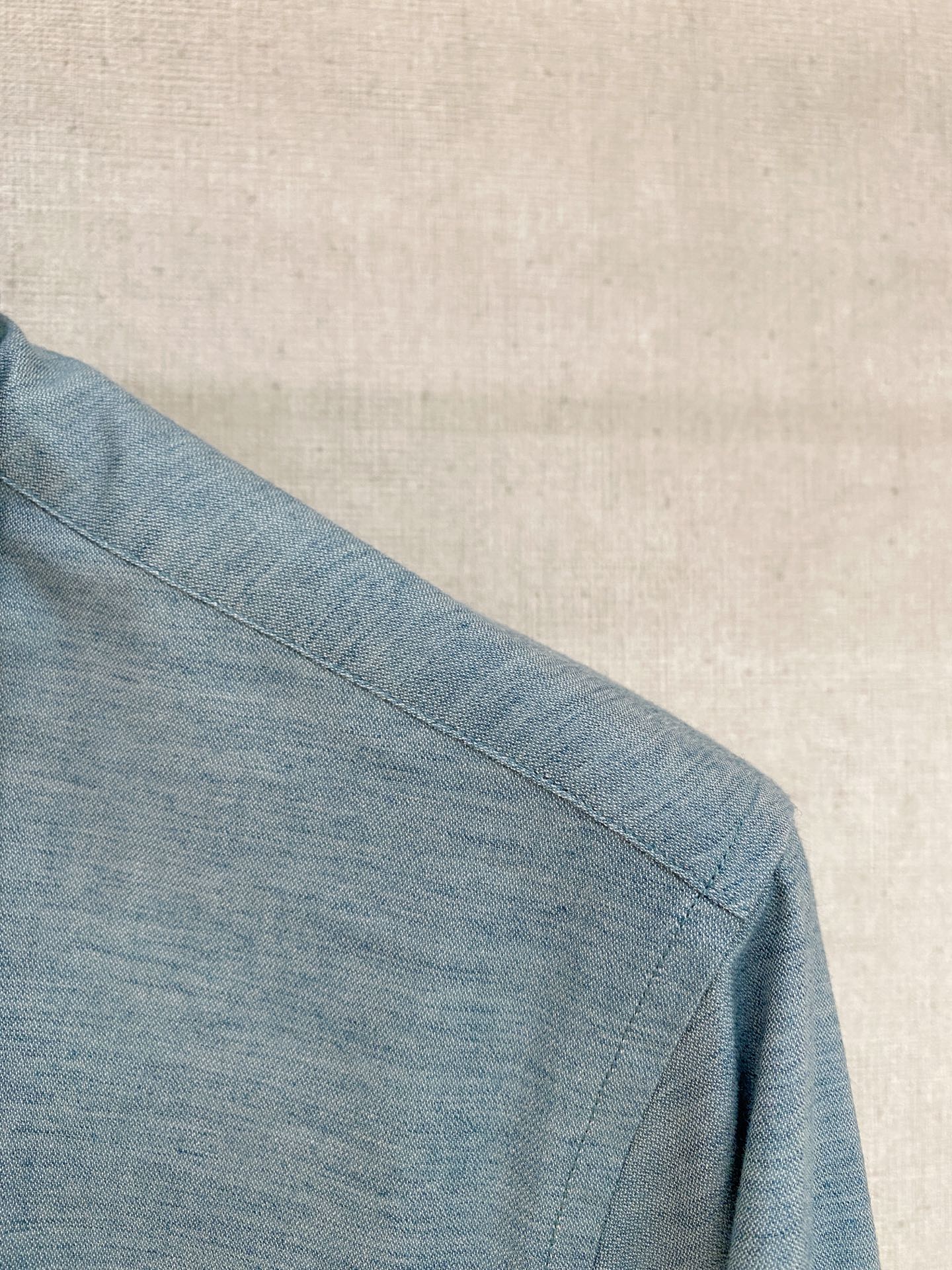 🌾退换🔥 强势上新，新款不断！！！新款衬衫，高级面料高级做工，顶级品质！！！S一XXLS穿125左右m穿