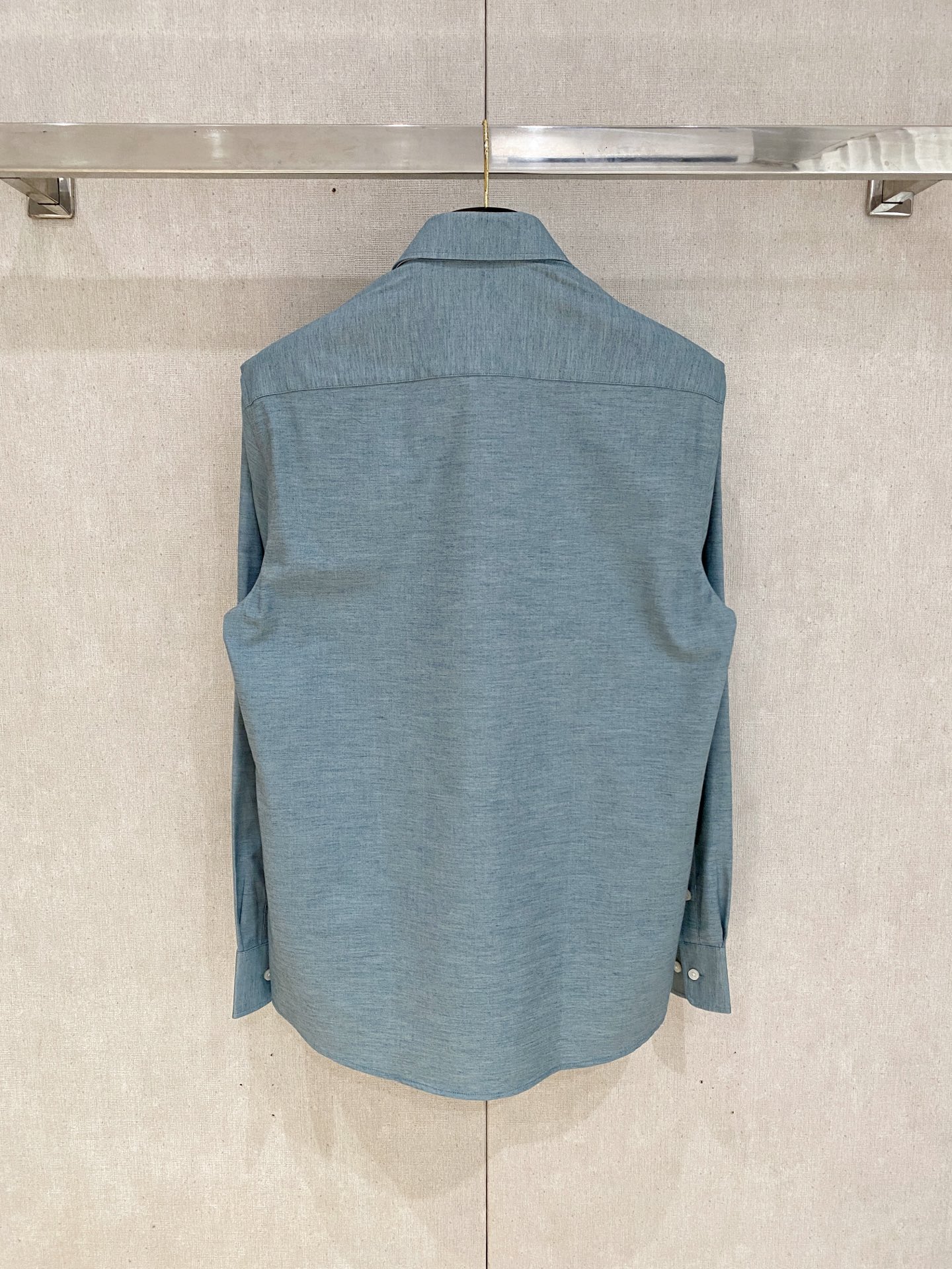 🌾退换🔥 强势上新，新款不断！！！新款衬衫，高级面料高级做工，顶级品质！！！S一XXLS穿125左右m穿