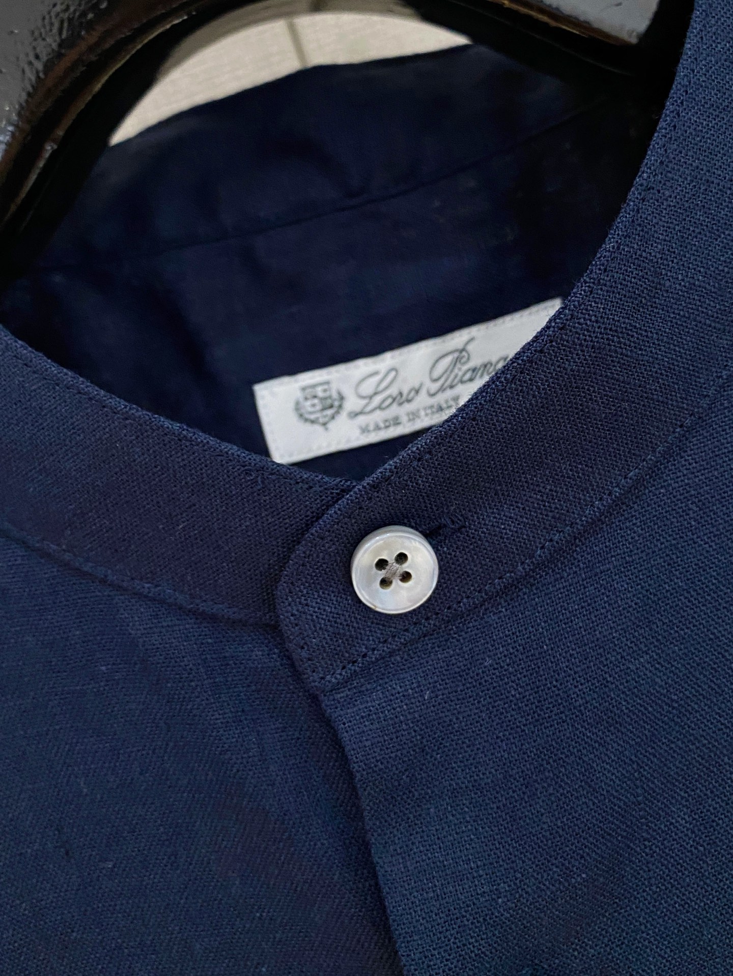 🌾退换🔥史诗级别的亚麻衬衫，独家巨献，胸前刺绣logo多色入荷。原汁原味100%亚麻面料衬衫，麻料以其独