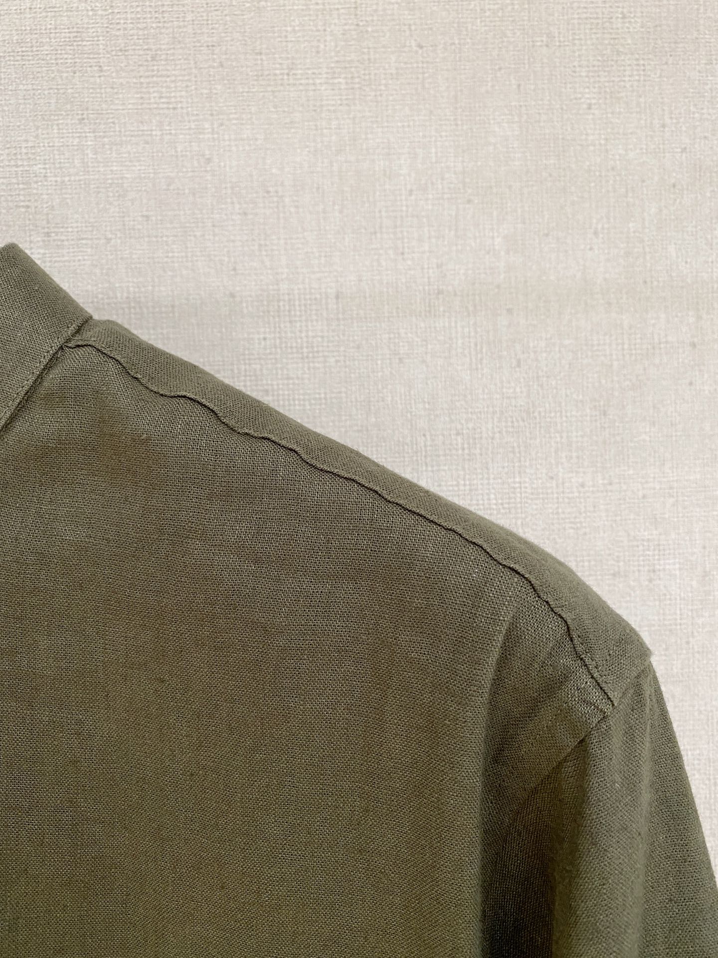 🌾退换🔥史诗级别的亚麻衬衫，独家巨献，胸前刺绣logo多色入荷。原汁原味100%亚麻面料衬衫，麻料以其独