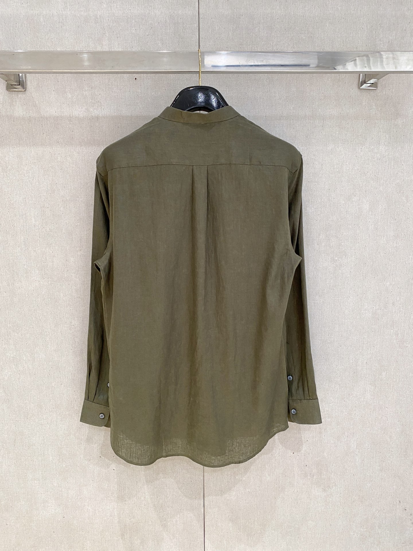 🌾退换🔥史诗级别的亚麻衬衫，独家巨献，胸前刺绣logo多色入荷。原汁原味100%亚麻面料衬衫，麻料以其独